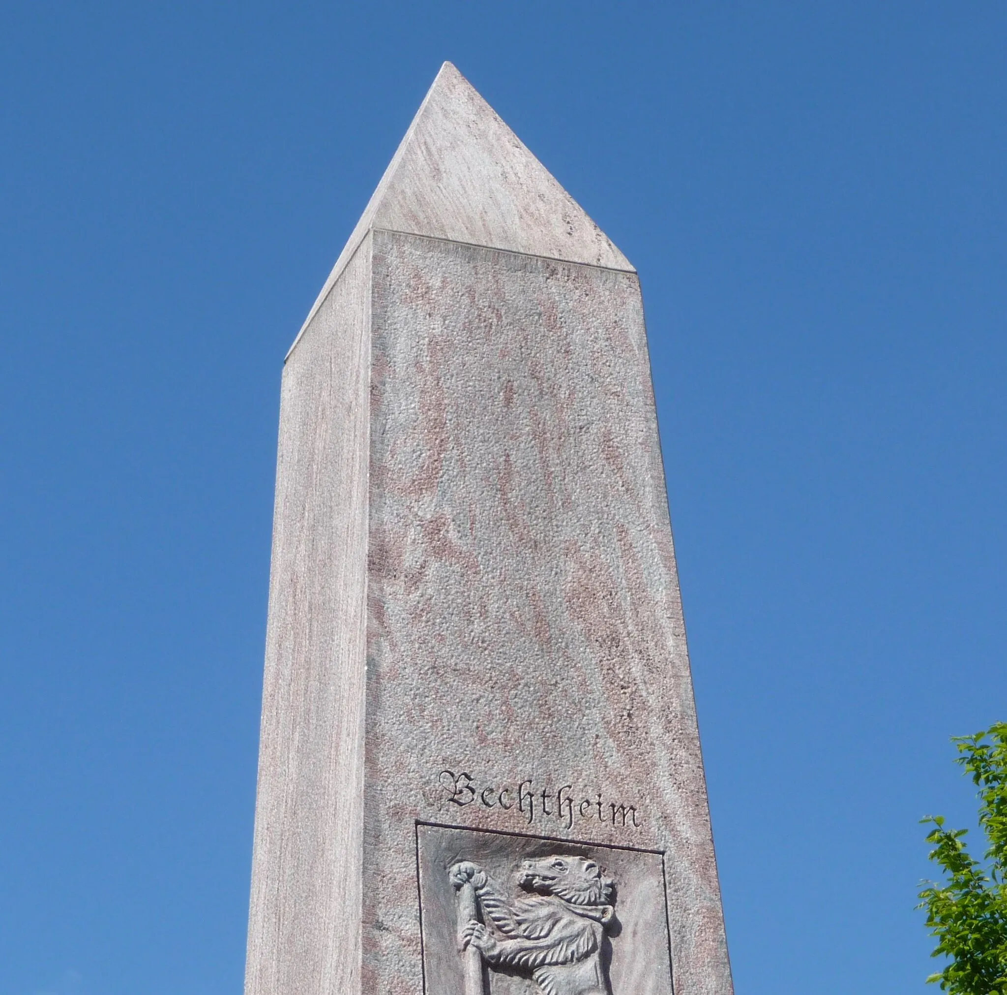 Photo showing: Obelisk