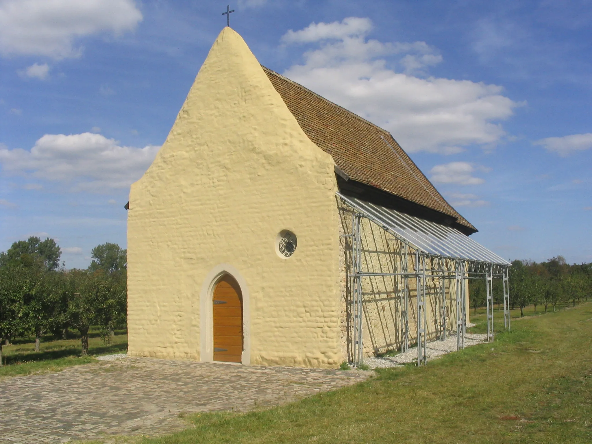 Photo showing: St. Georgs-Kapelle in Heidesheim am Rhein, aufgenommen am 15.09.2007 von Dr. Hagen Graebner