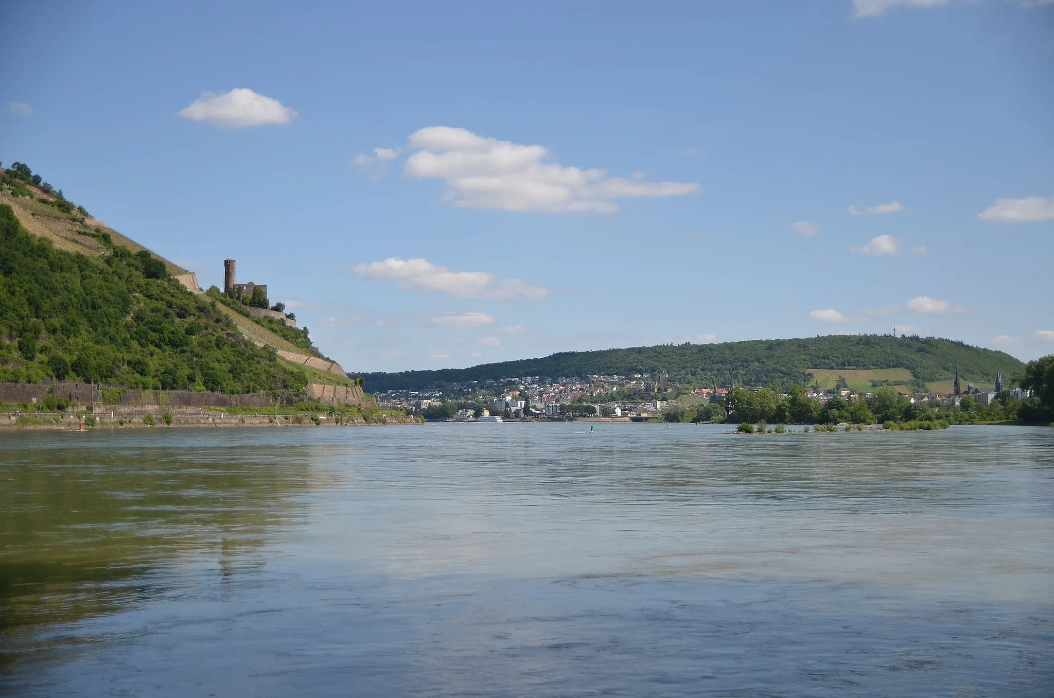 Photo showing: Burg Ehrenfels am Rhein, gegenüber Bingen