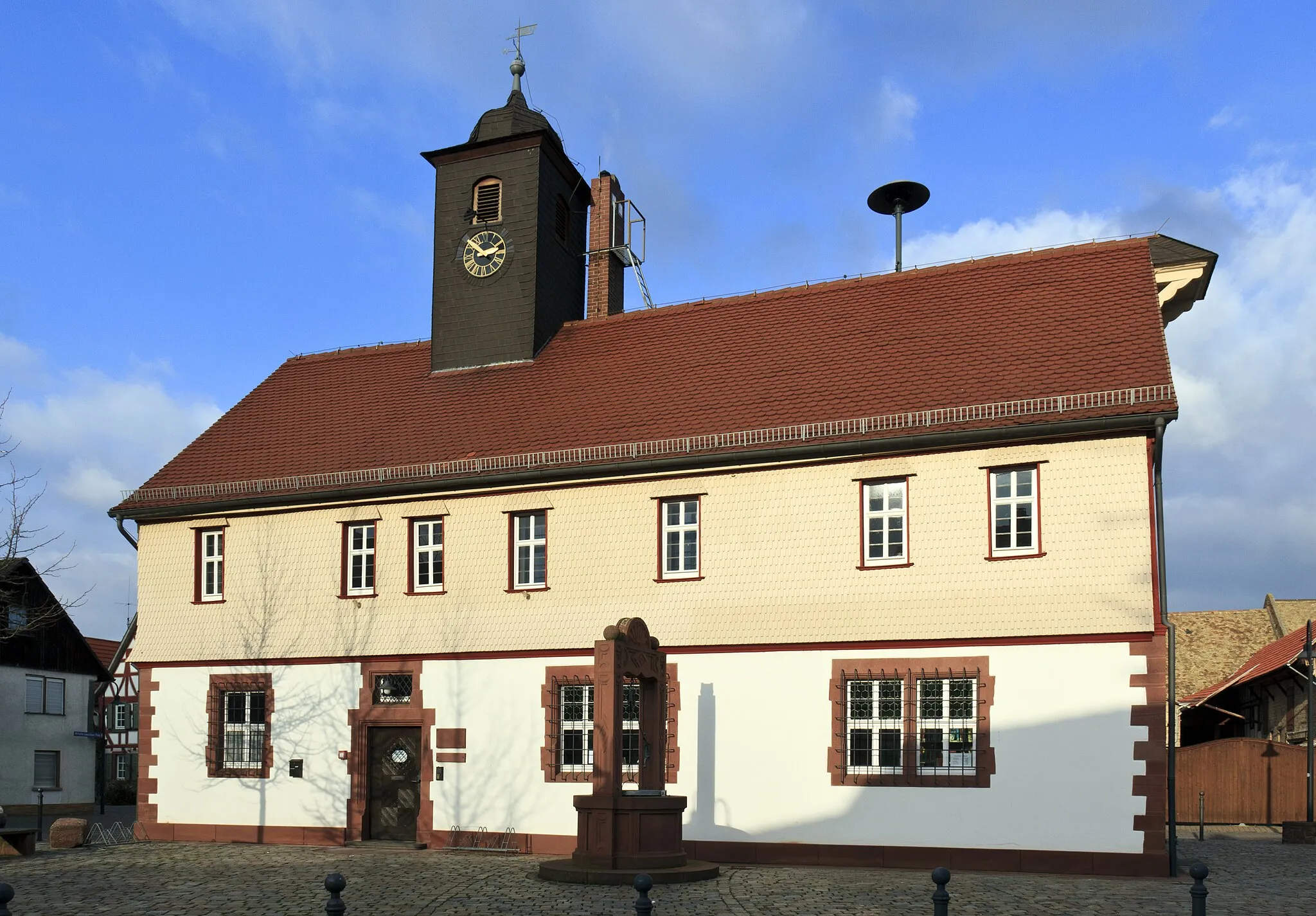 Photo showing: Trebur, Altes Rathaus, Sitz der Gemeindebücherei