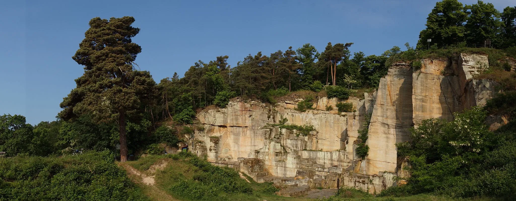 Photo showing: Kriemhildenstuhl Panorama Roman stone quarry at Bad Duerkheim, the Palatinate, Germany