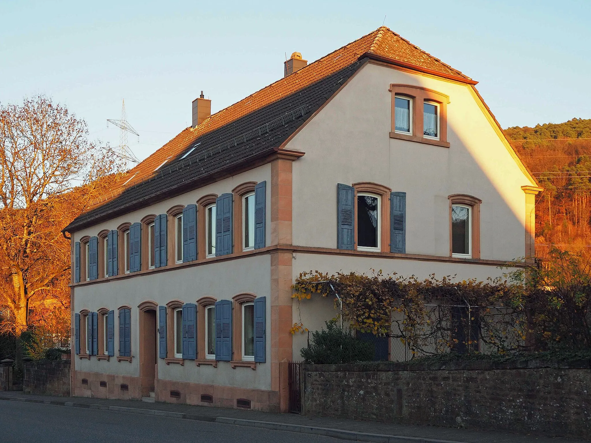 Photo showing: Bruchmühlbach, Kaiserstraße 19, Katholisches Pfarrhaus