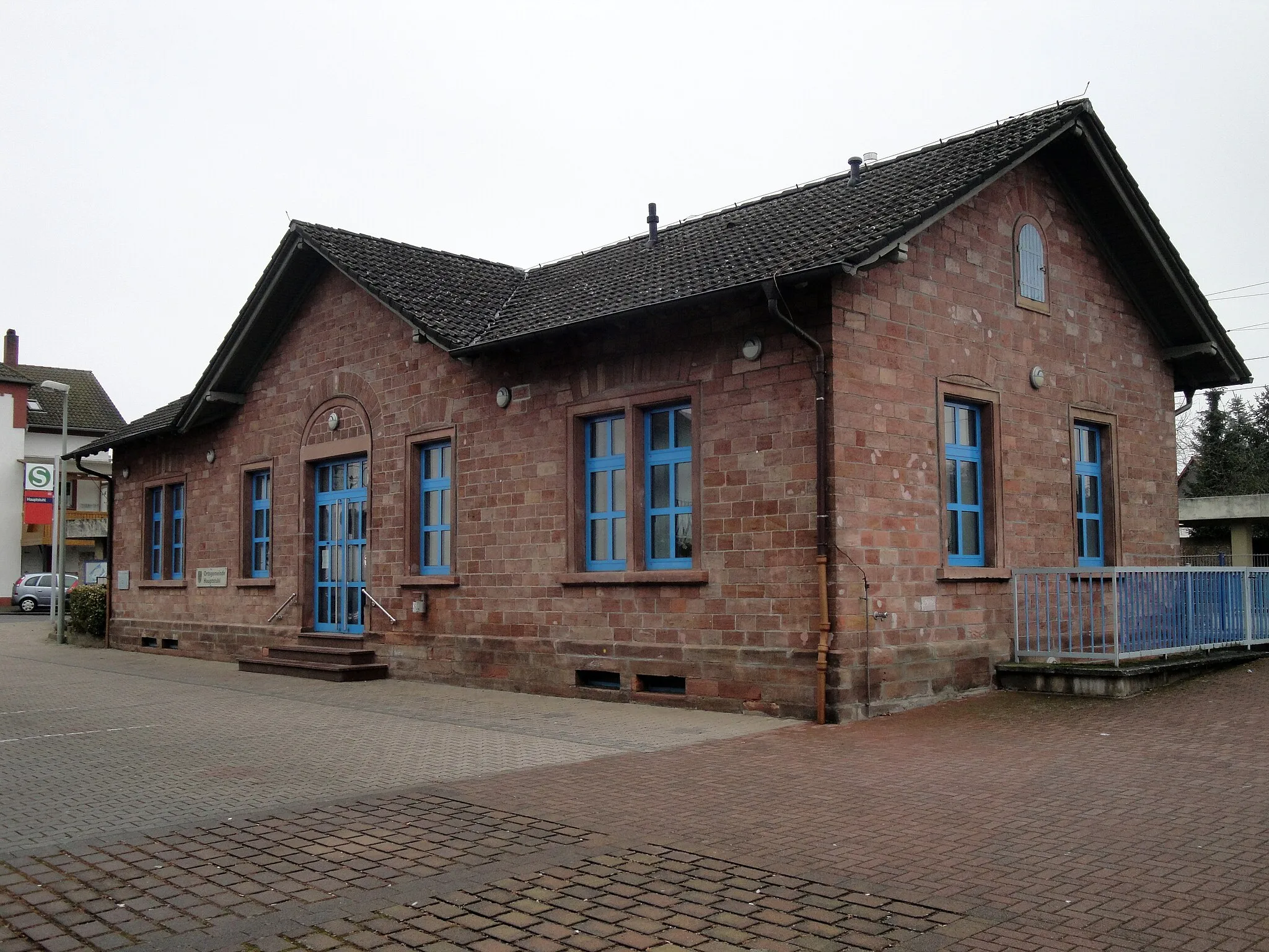 Photo showing: Bürgerhaus der Ortsgemeinde Hauptstuhl (ehemaliges Bahnhofsgebäude), Hauptstuhl