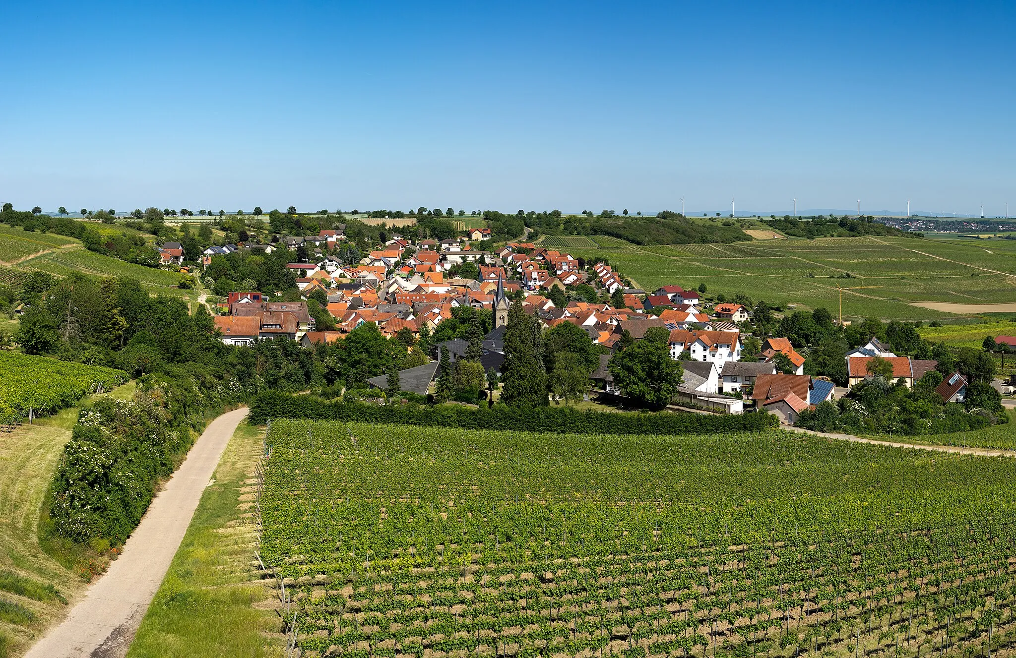 Photo showing: Vendersheim, seen from the lookout-tower in the wineyards