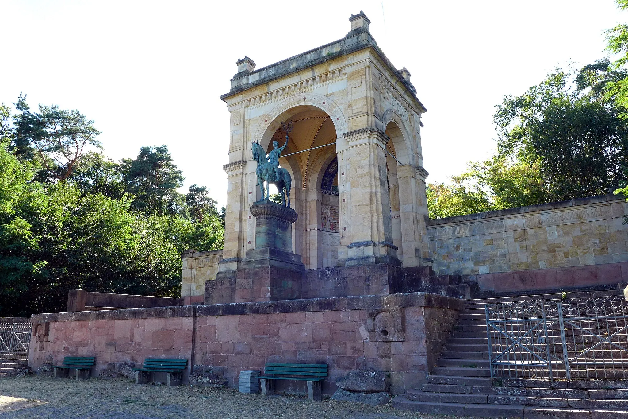 Photo showing: Sieges- und Friedensdenkmal Edenkoben