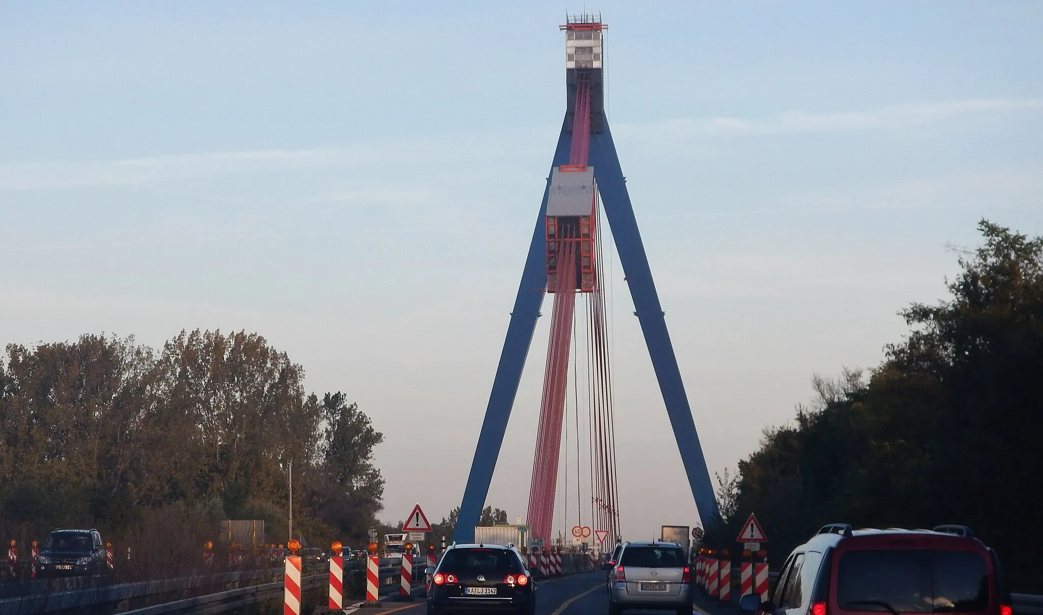 Photo showing: Autobahnbrücke der A6 über den Rhein in der Nähe von Speyer