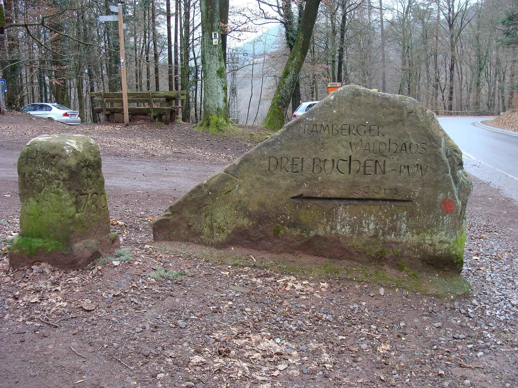 Photo showing: Ritterstein 234 Drei Buchen bei Ramberg im Pfälzerwald