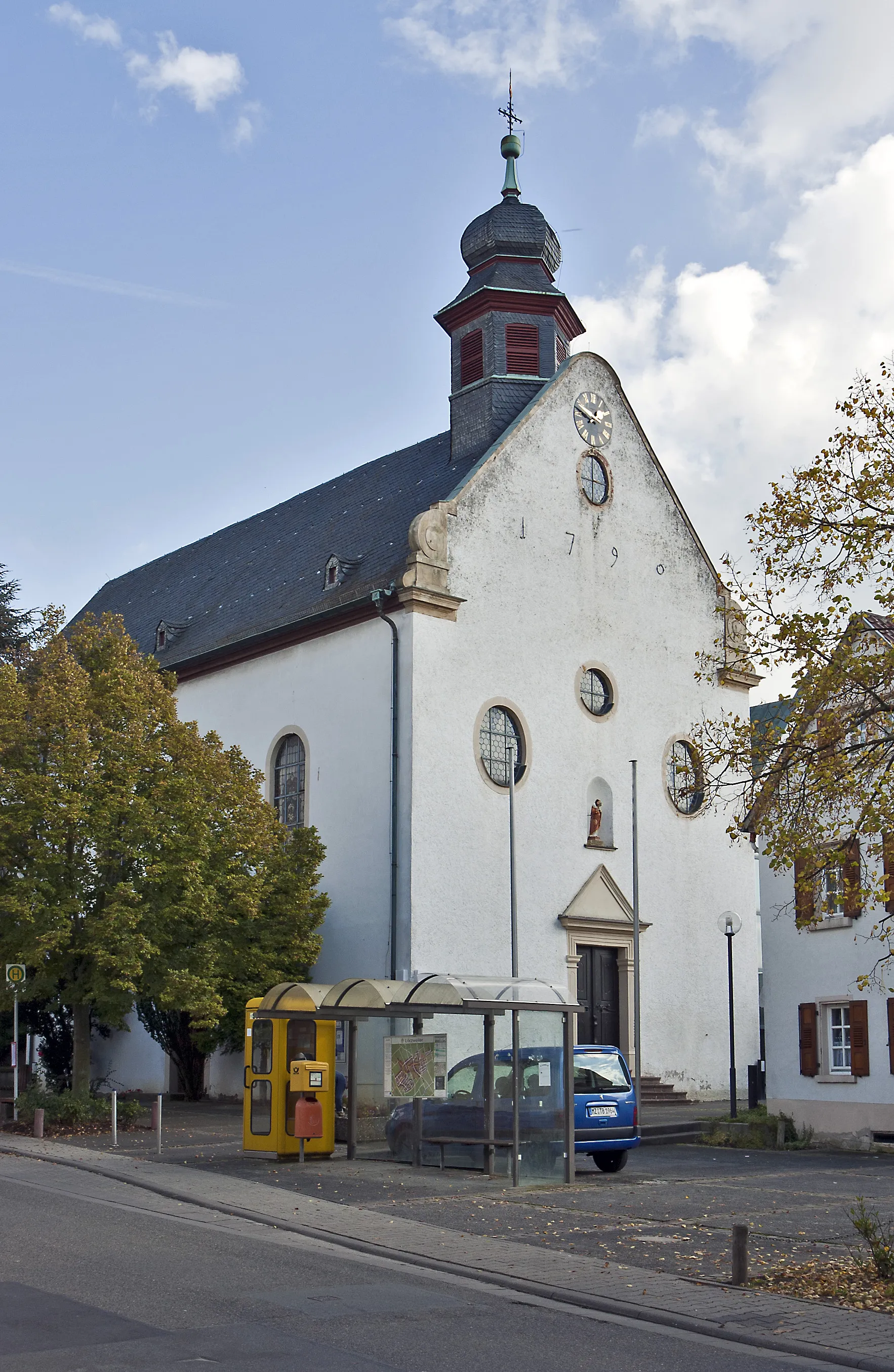 Photo showing: Lörzweiler, Katholische Pfarrkirche St. Michael