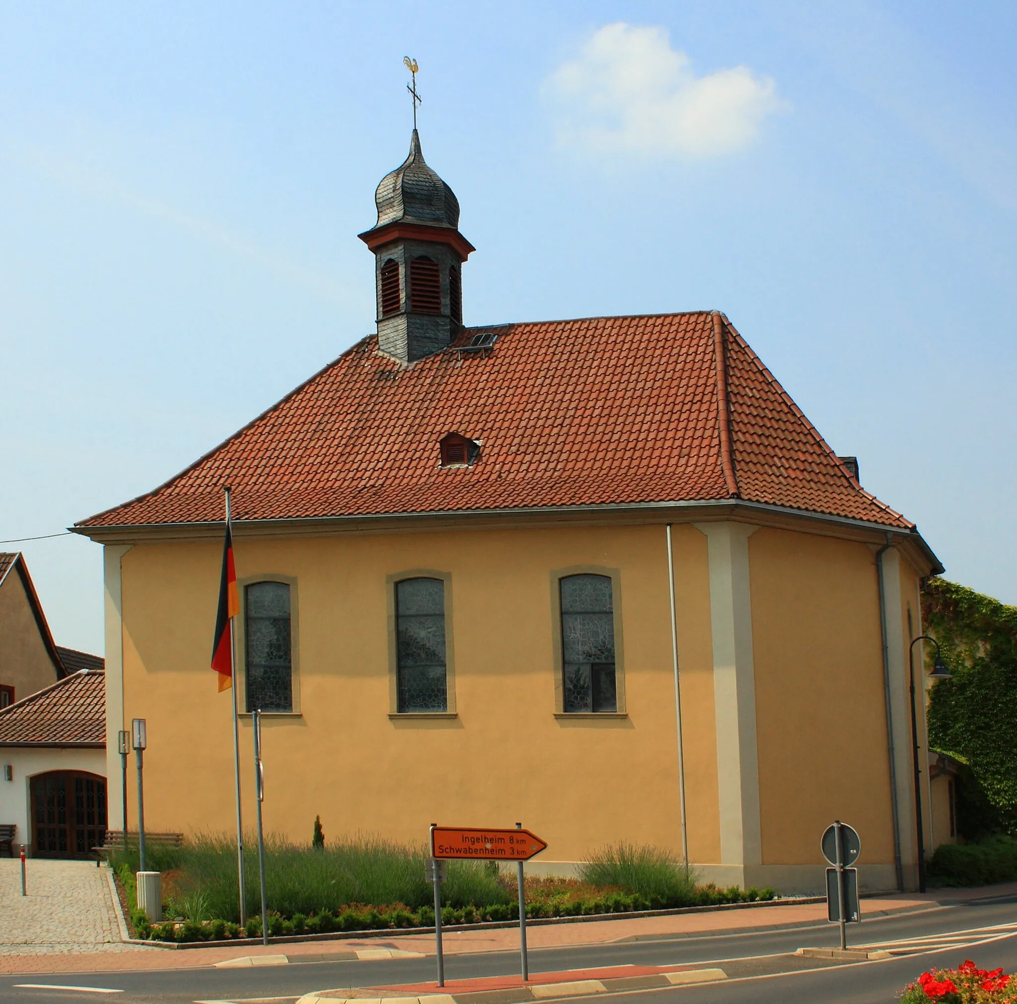 Photo showing: Stadecken-Elsheim, Katholische Kirche St. Walburga in Elsheim
