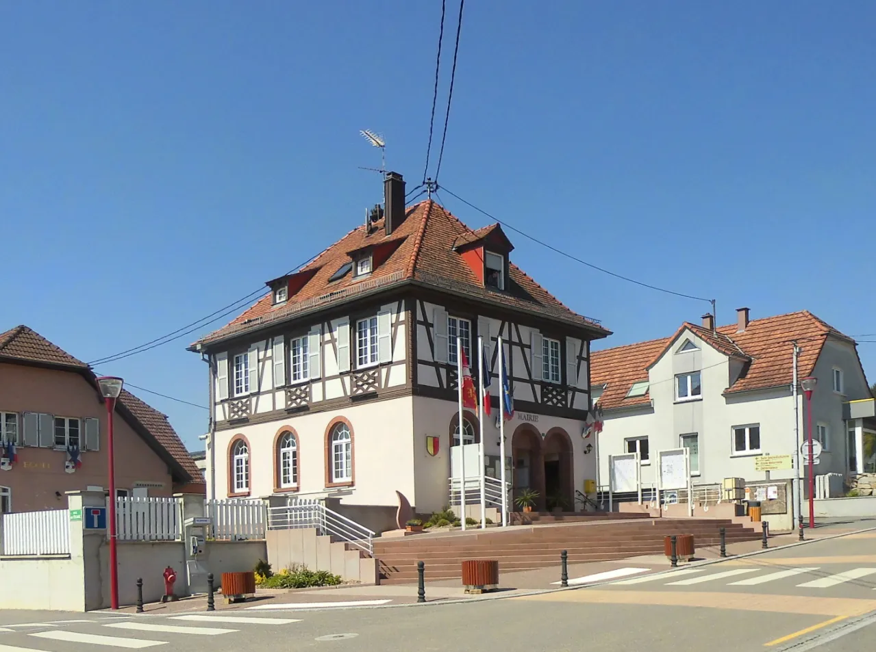 Photo showing: La mairie d'Oberhoffen-lès-Wissembourg
