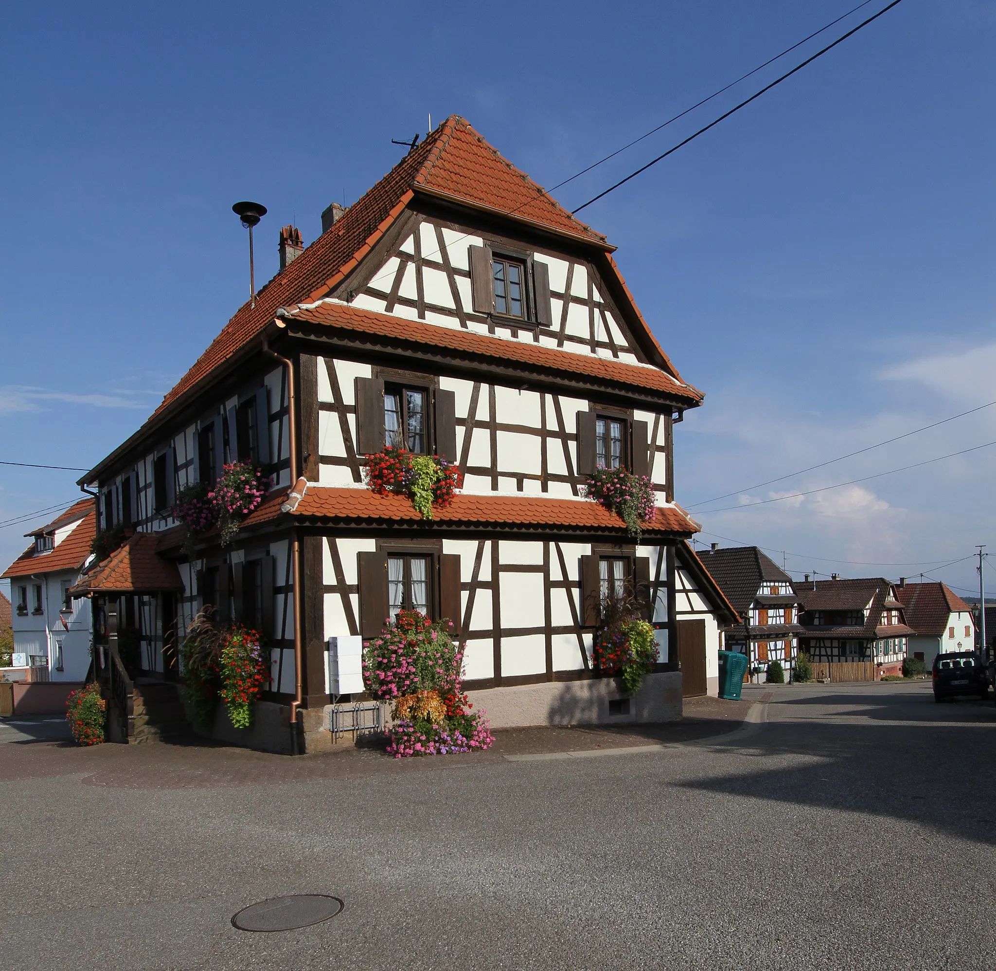 Photo showing: Town hall of Schoenenbourg.