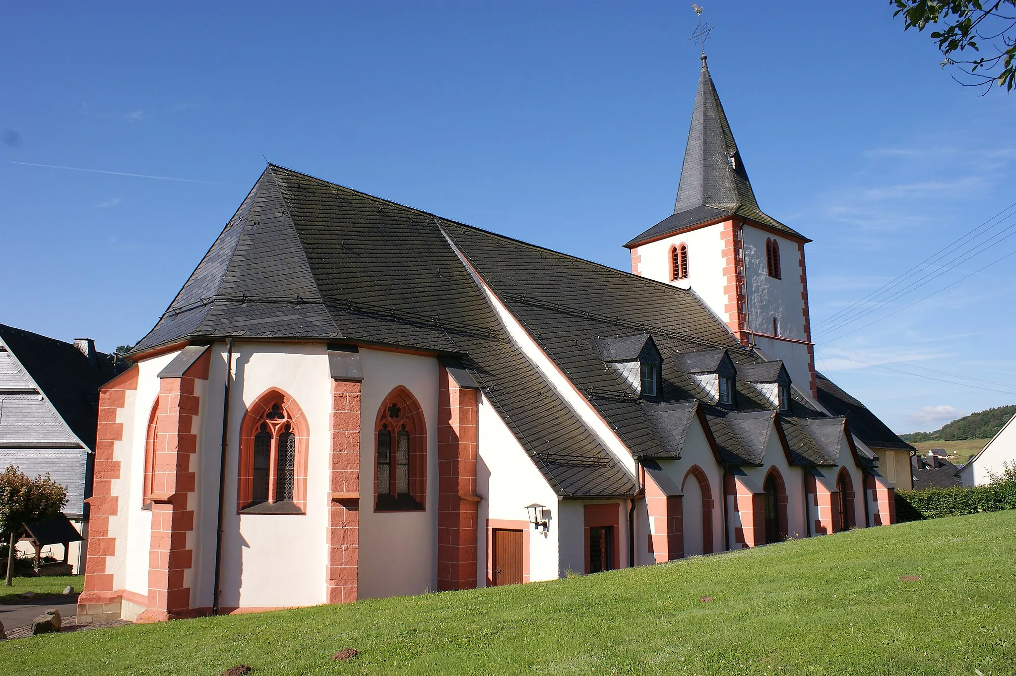 Photo showing: Church at Niederbrombach, Germany. View from the northeast.