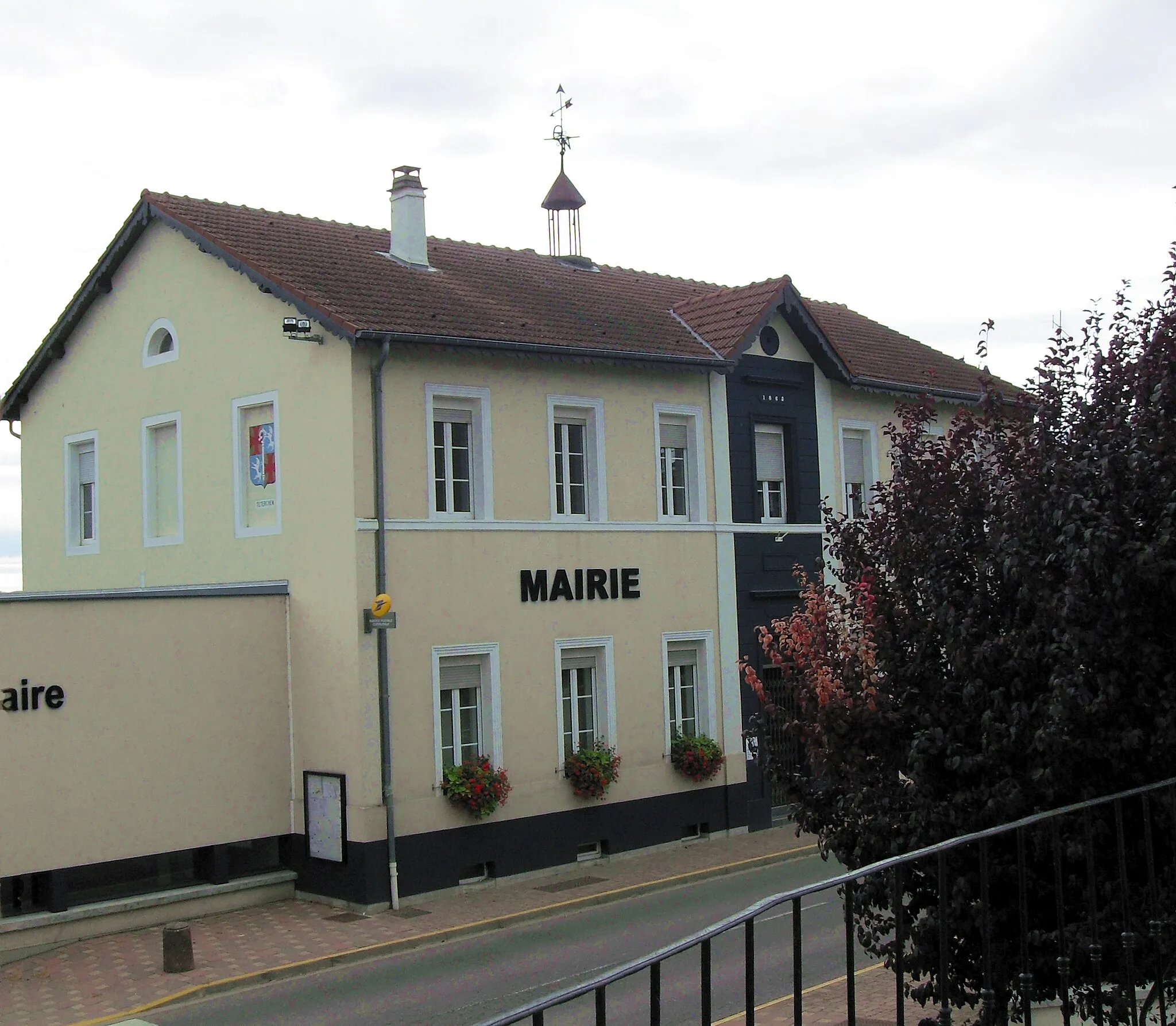 Photo showing: La mairie de Téterchen