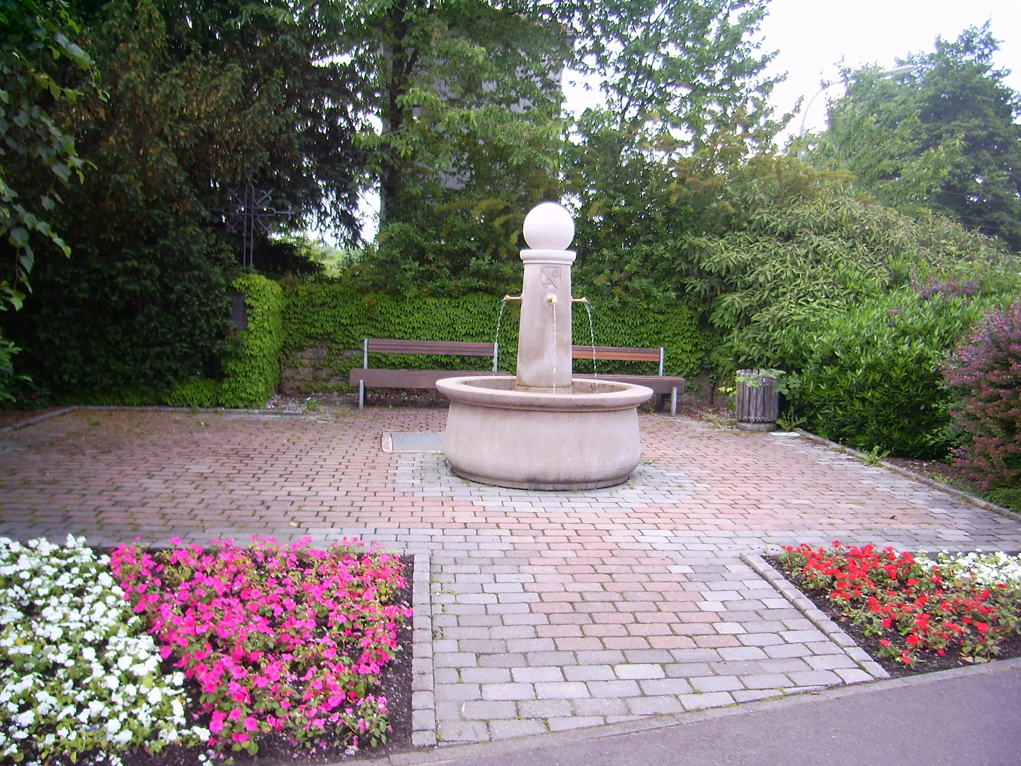 Photo showing: Ortsbrunnen Reisbach