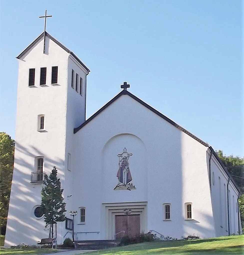 Photo showing: Exterior of the roman catholic church in Aschbach, Saarland