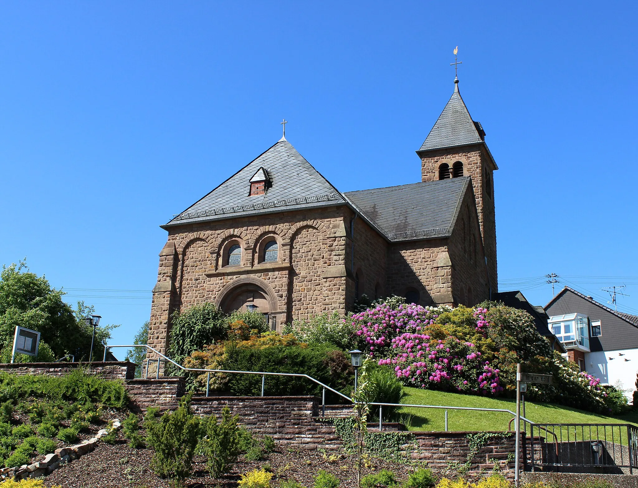 Photo showing: Die katholische Filialkirche St. Antonius von Padua in Niedersaubach, einem Stadtteil von Lebach, Landkreis Saarlouis, Saarland