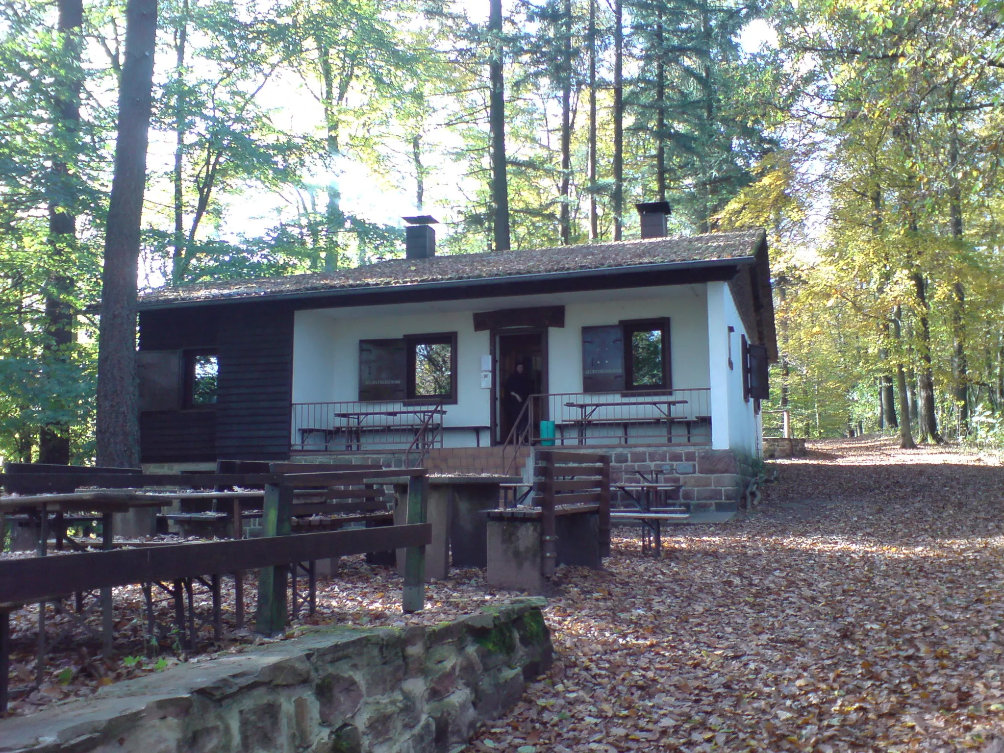 Photo showing: Die Heinrich-Kohl-Hütte auf dem Großen Stiefel bei St. Ingbert.