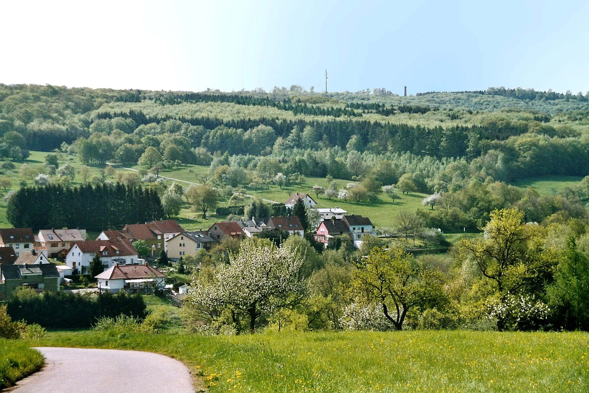 Photo showing: Lautenbach (Ottweiler), view to the village and to the Höcherberg)