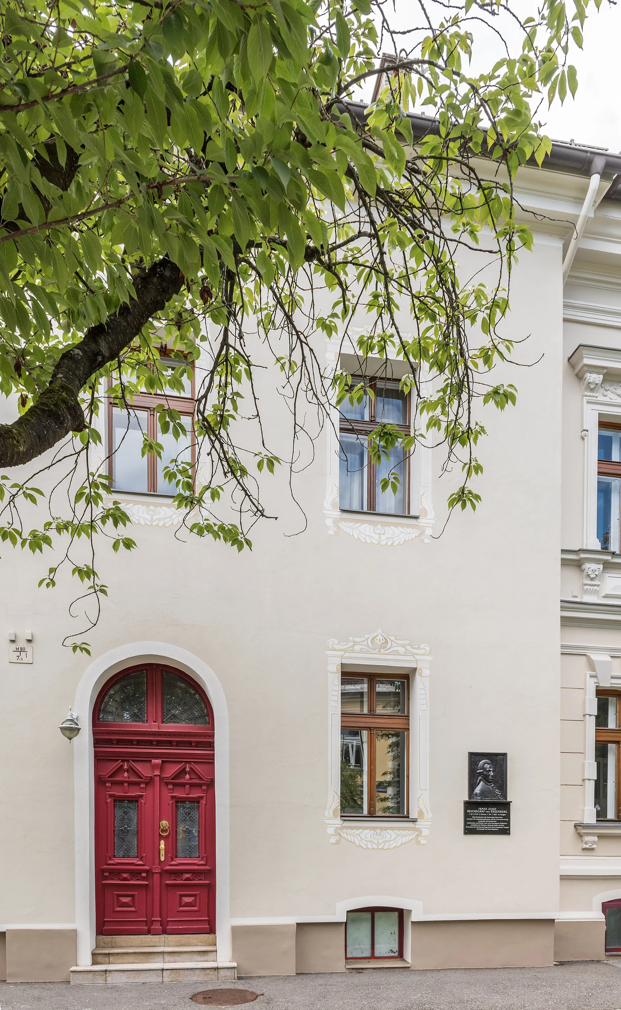 Photo showing: Residential building of Franz Josef Count of Enzenberg on Enzenbergstrasse #5, 6th district Voelkermarkter Vorstadt, Klagenfurt, Carinthia, Austria, EU