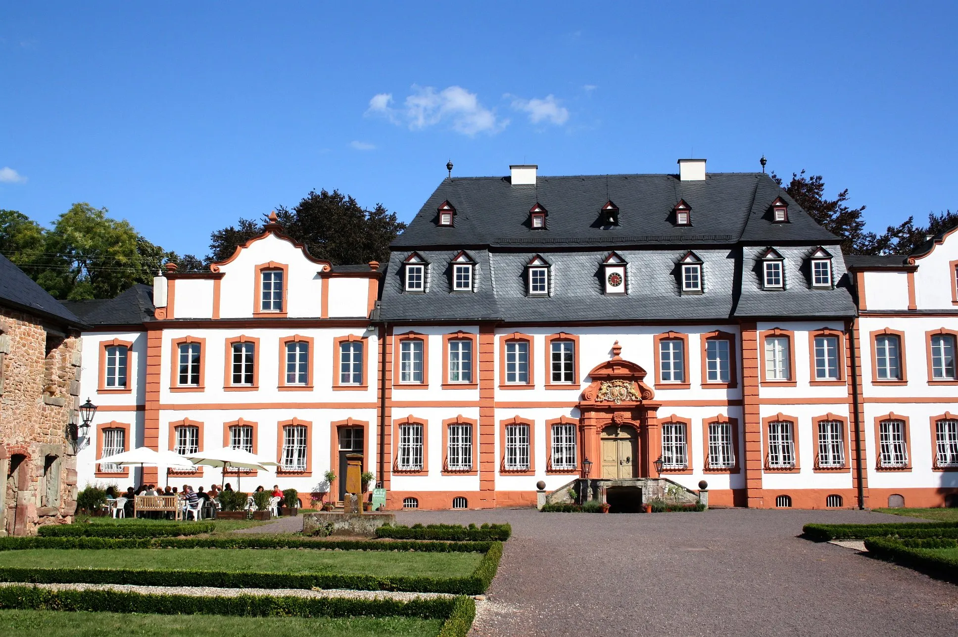 Photo showing: Schloss Münchweiler mit Schlosscafé