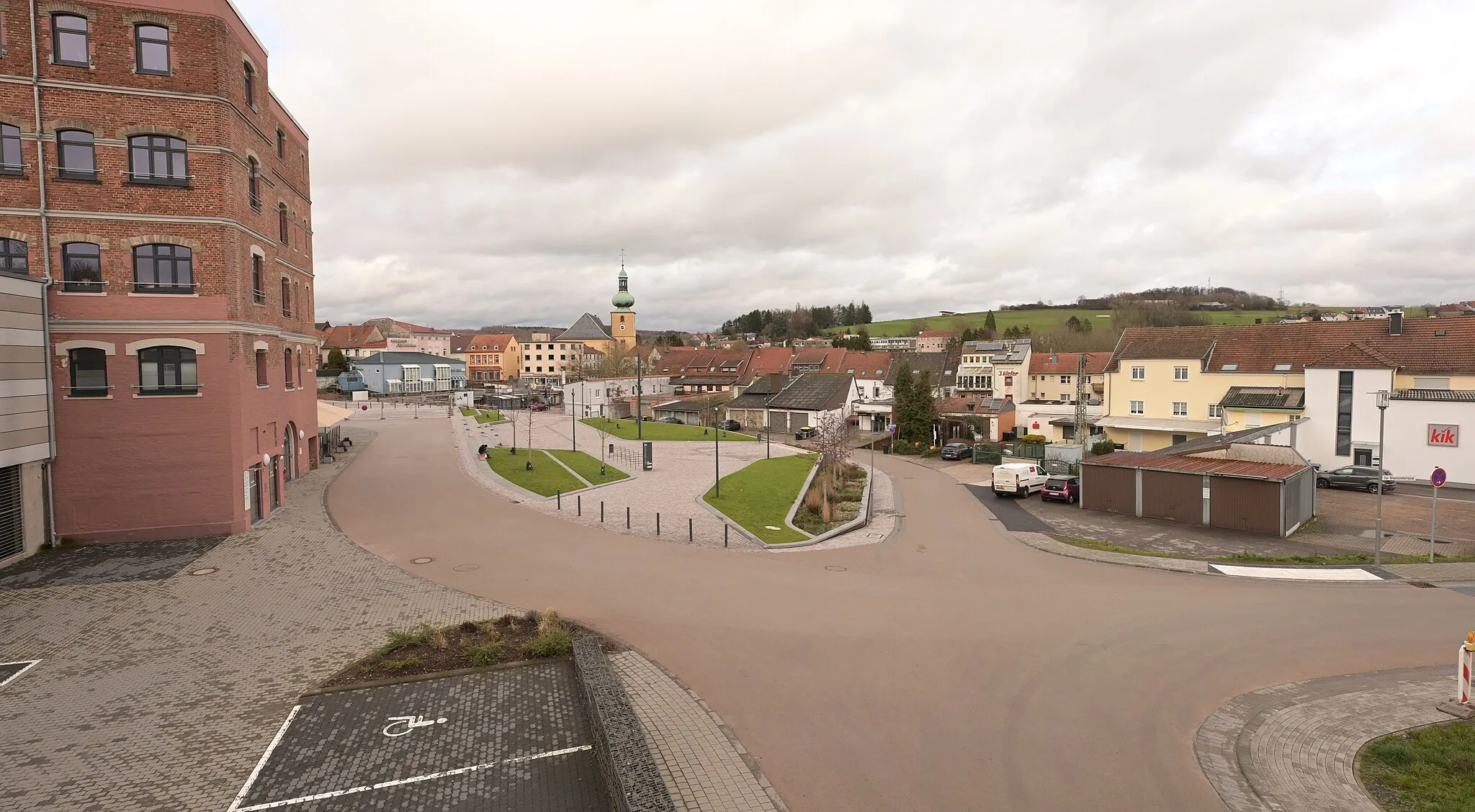 Photo showing: Außenarbeiten an der Brauturmgalerie und der Wasserterrasse in Illingen, Saarland/ Deutschland (2023).