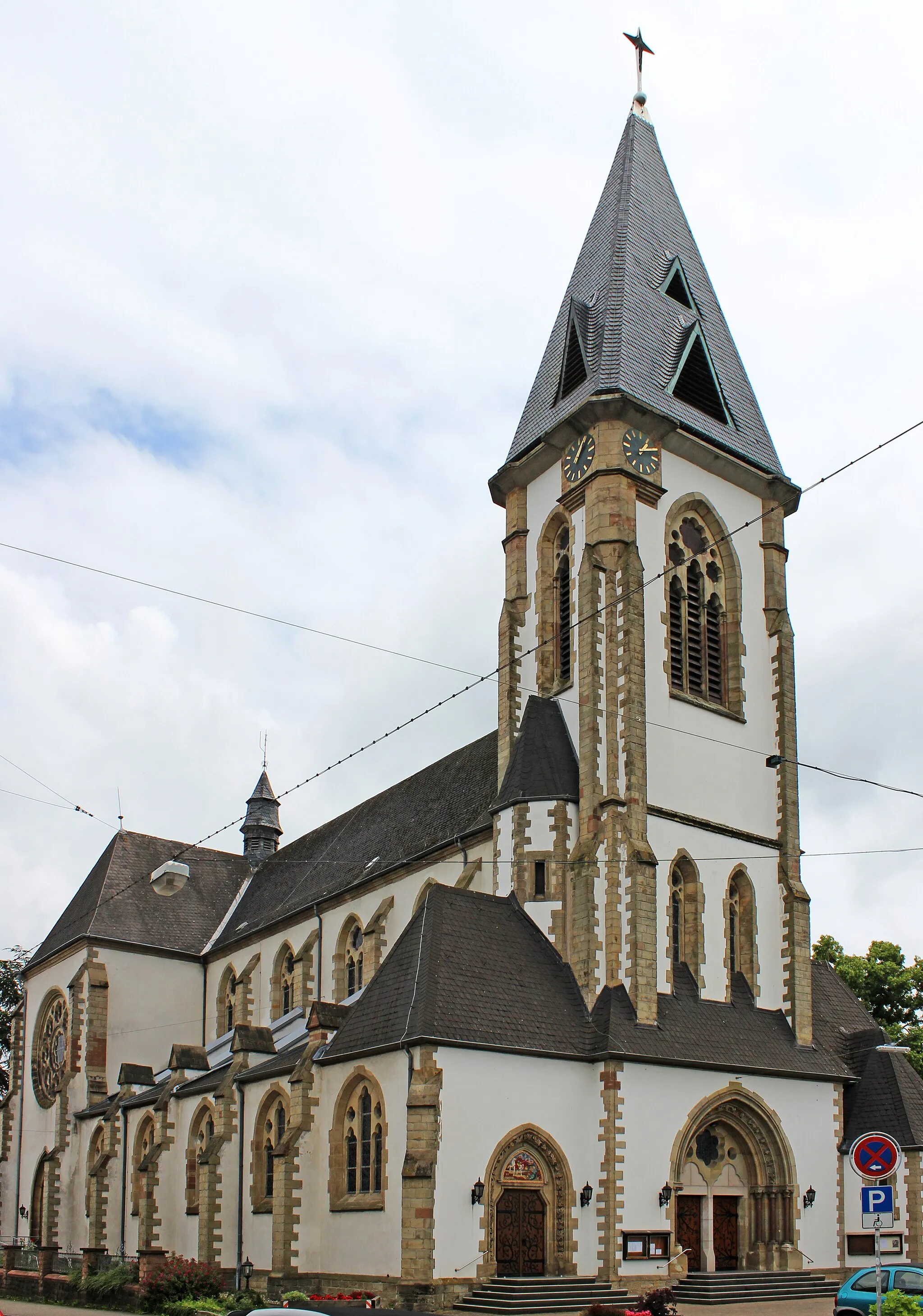 Photo showing: Die katholische Pfarrkirche St. Martin in Schwalbach, Landkreis Saarlouis, Saarland