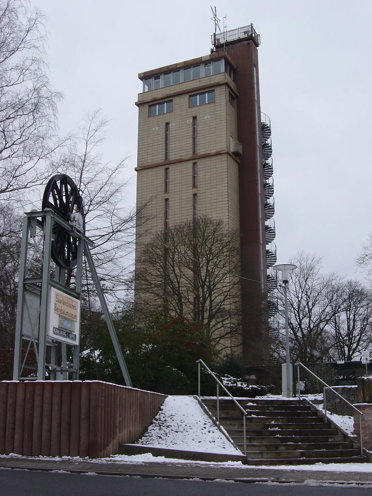 Photo showing: Hindenburgturm, Saarländisches Bergbaumuseum, Bexbach