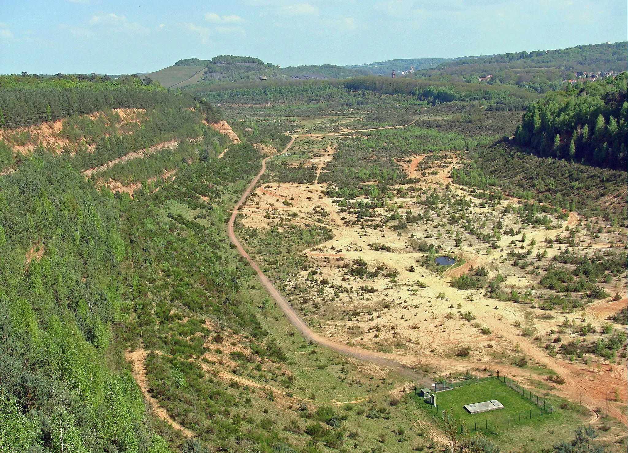 Photo showing: Carrière du Barrois, vue générale.