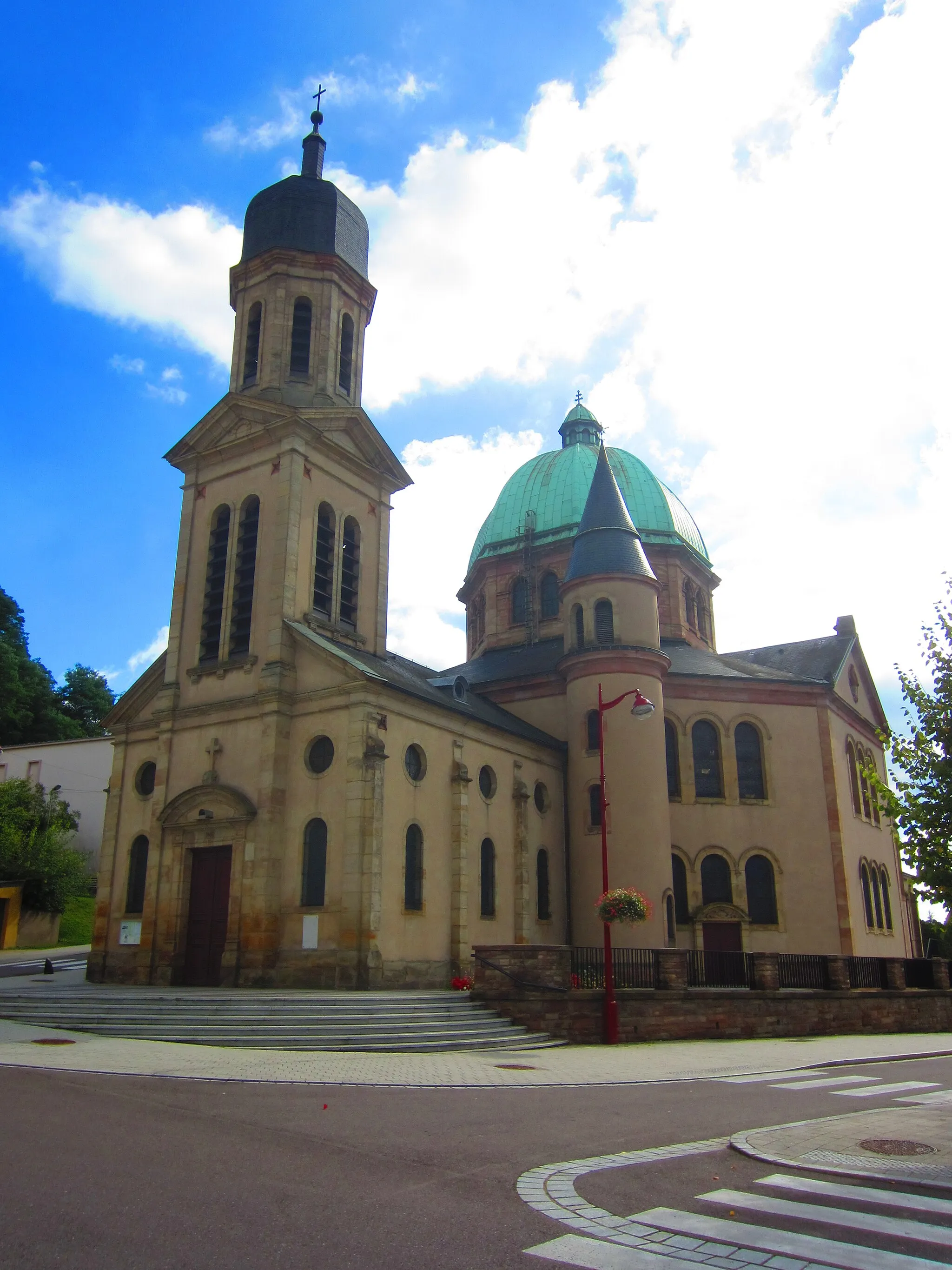 Photo showing: Eglise ste croix Creutzwald