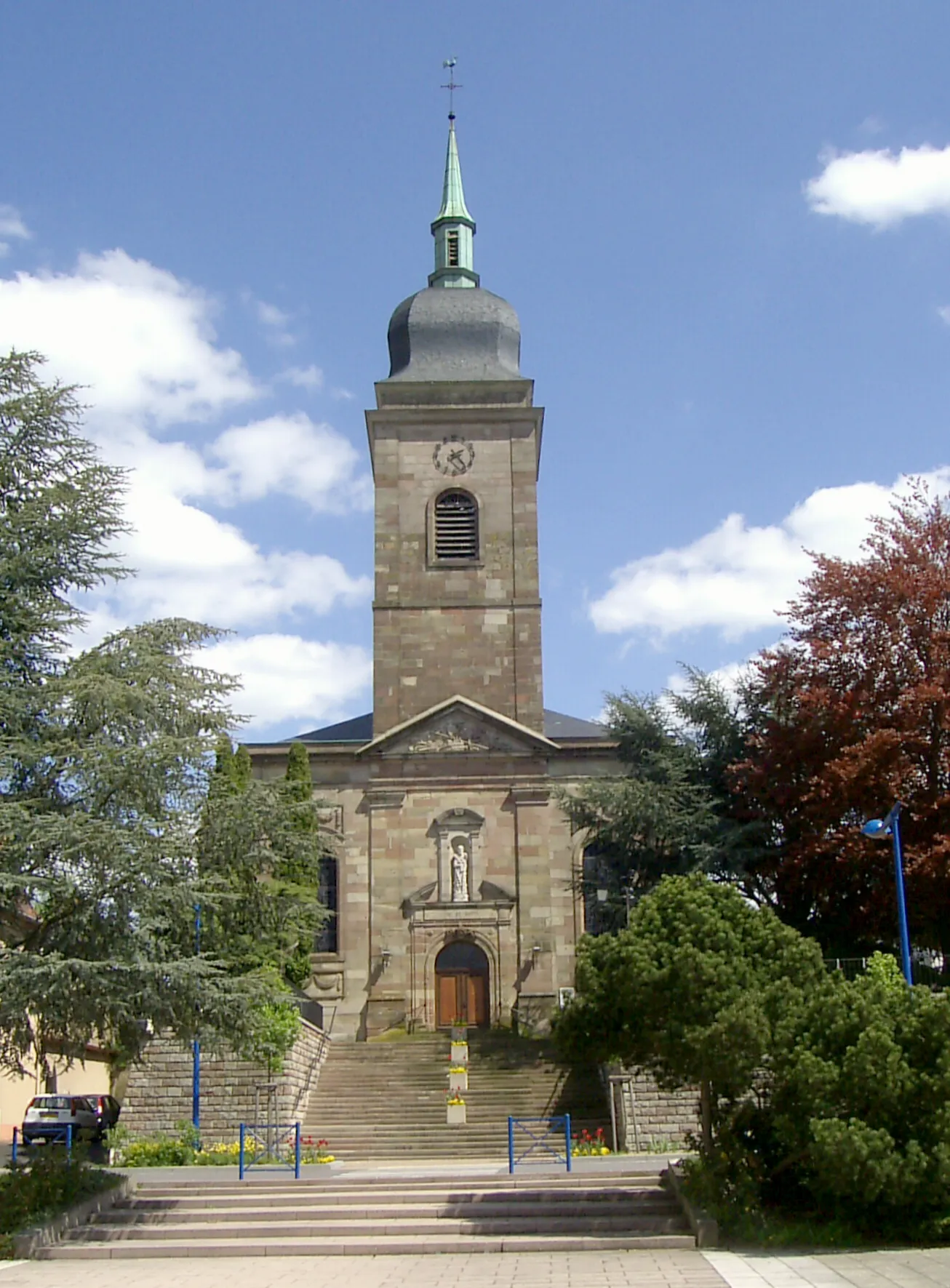 Photo showing: L'église Saint-Pierre á Puttelange-aux-Lacs