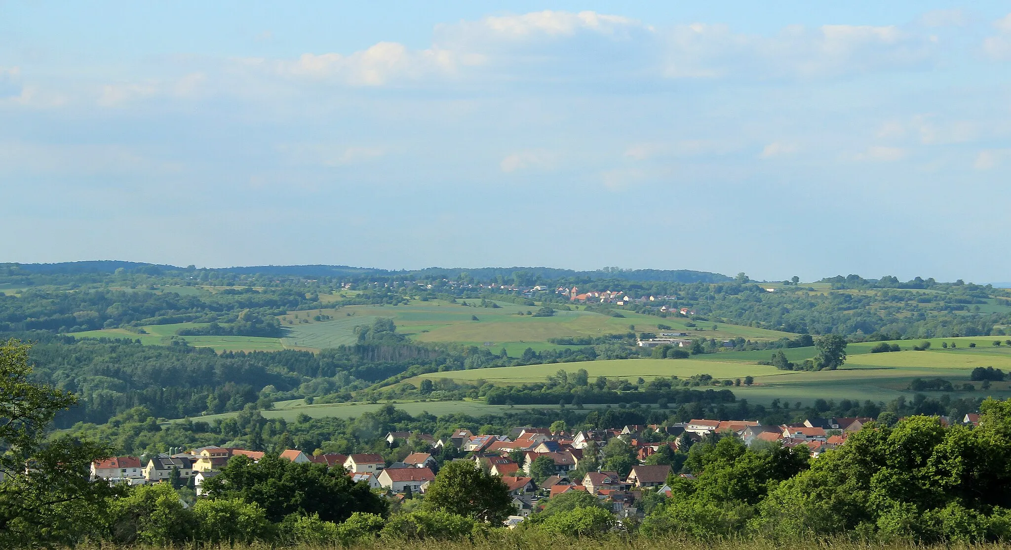 Photo showing: Blick über Ormesheim in Richtung Heckendalheim
