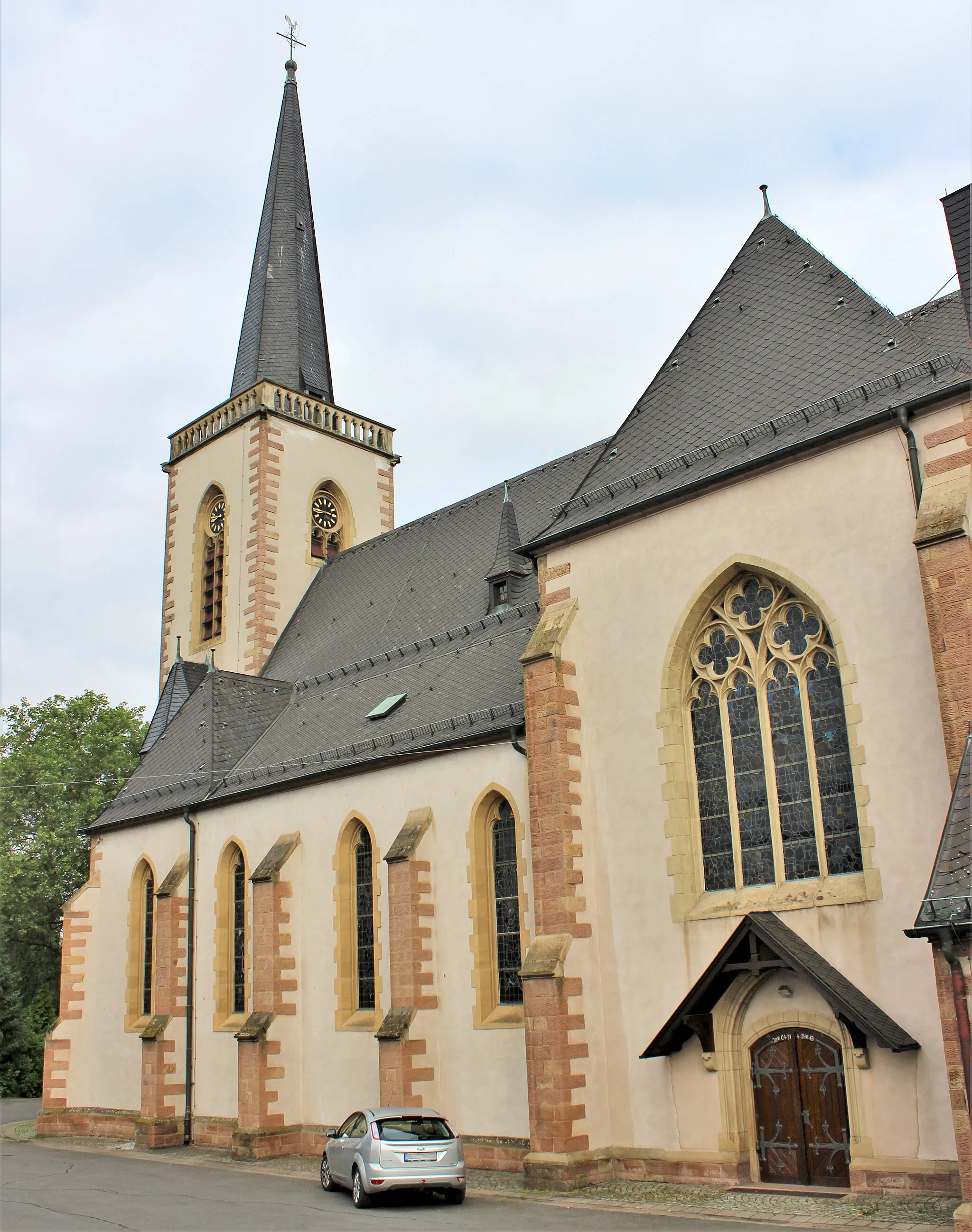 Photo showing: Die katholische Pfarrkirche St. Josef in Elm-Derlen, einem Ortsteil der Gemeinde Schwalbach, Landkreis Saarlouis, Saarland