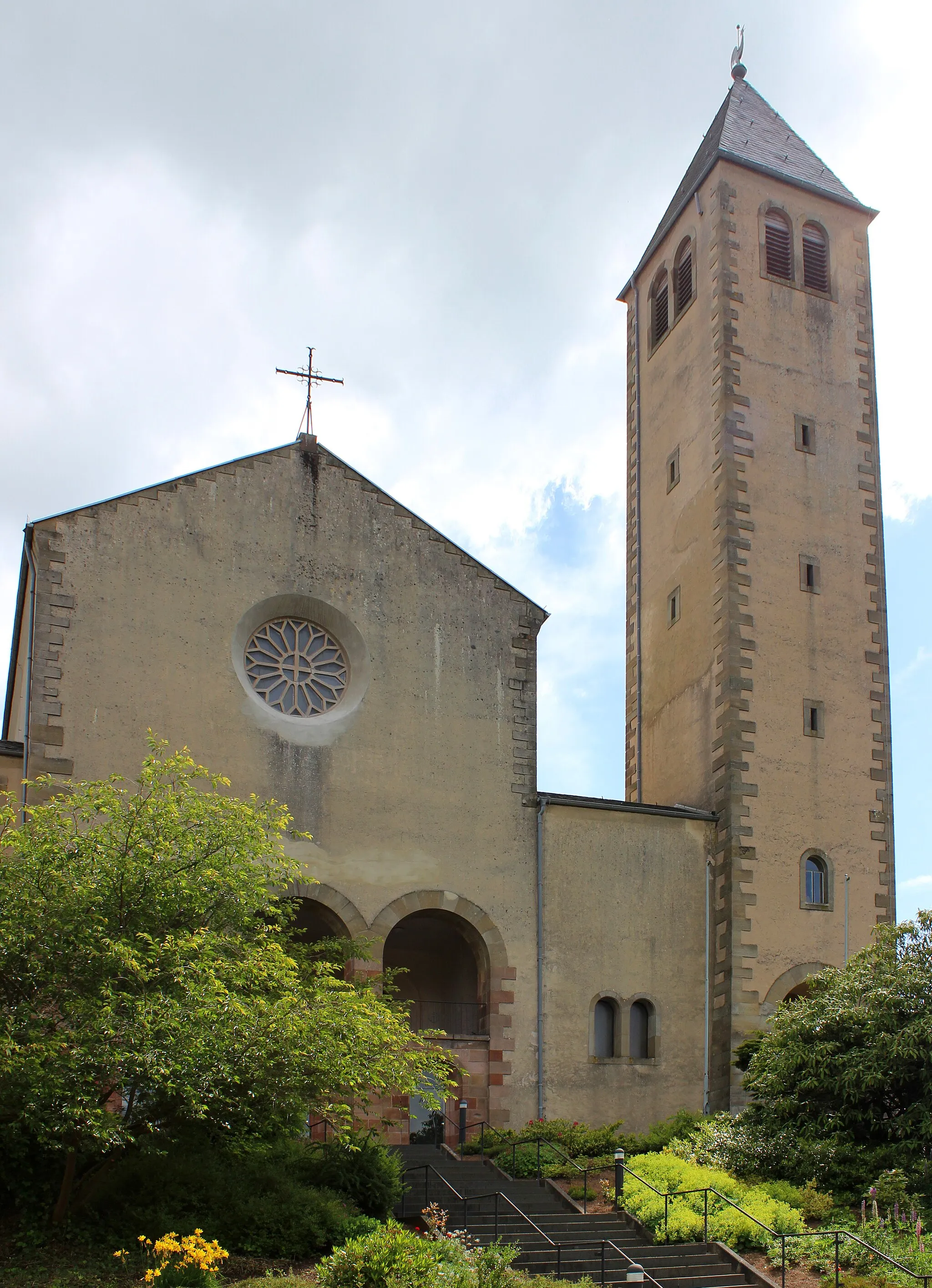 Photo showing: Die katholische Kirche St. Willibrord in Baltersweiler, Gemeinde Namborn, Kreis St. Wendel, Saarland