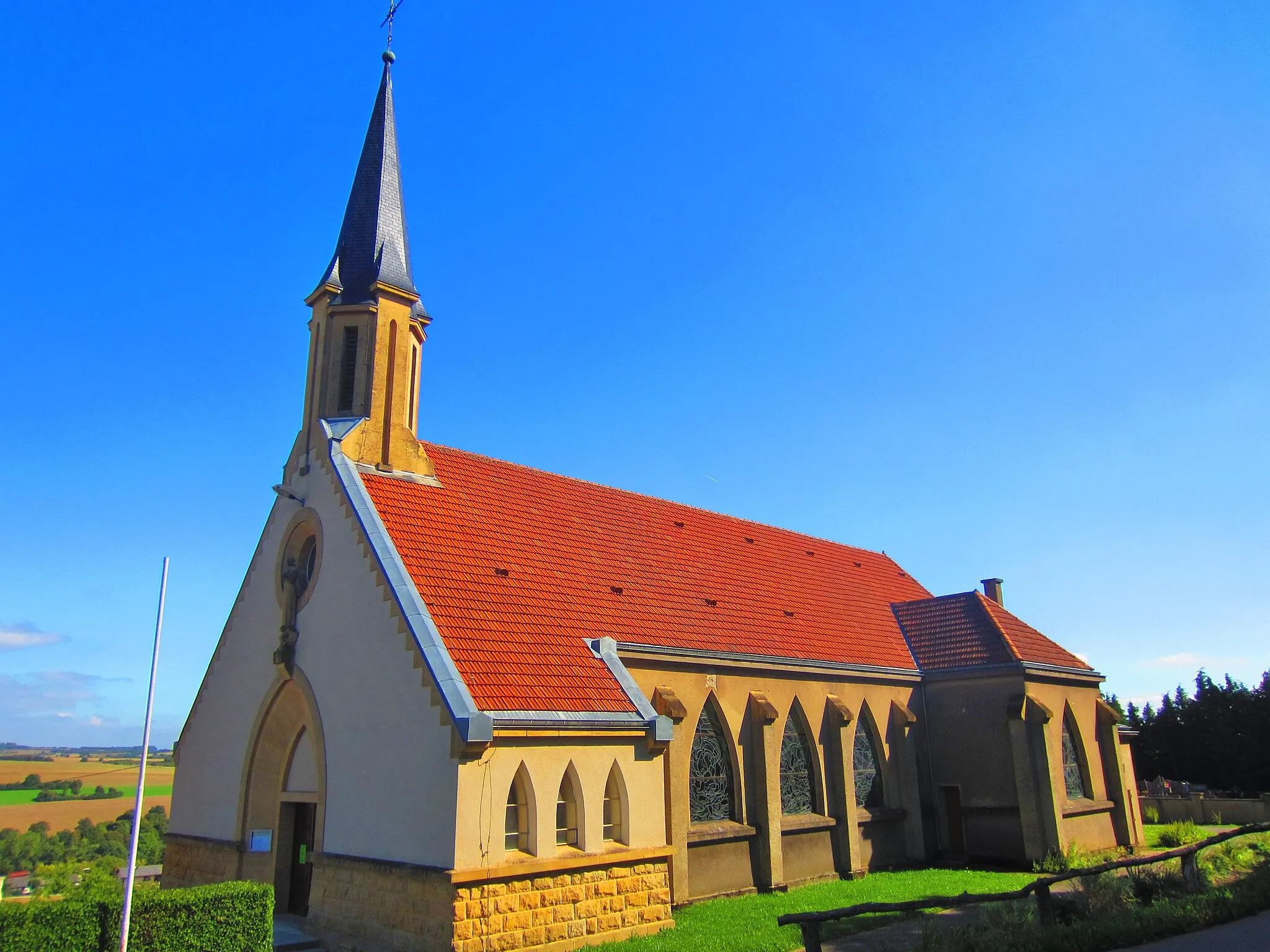 Photo showing: Leiding church