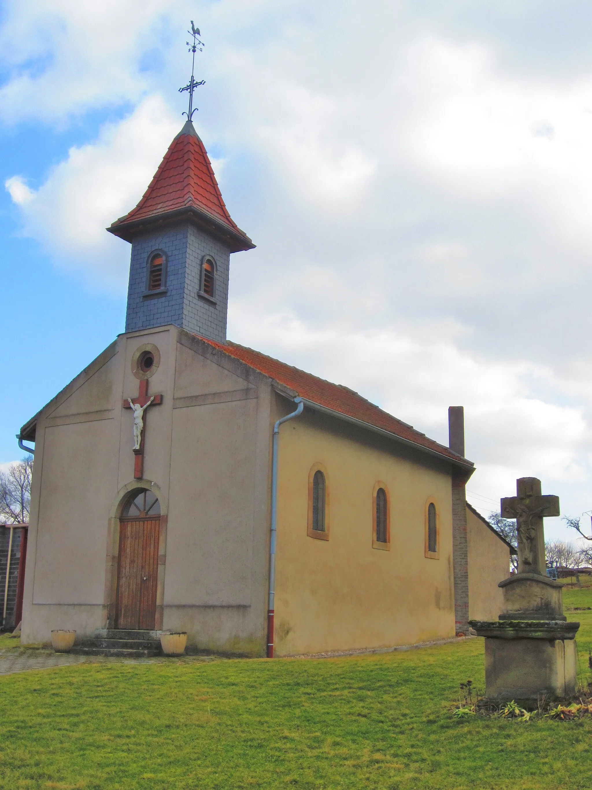 Photo showing: Rurange Megange chapel