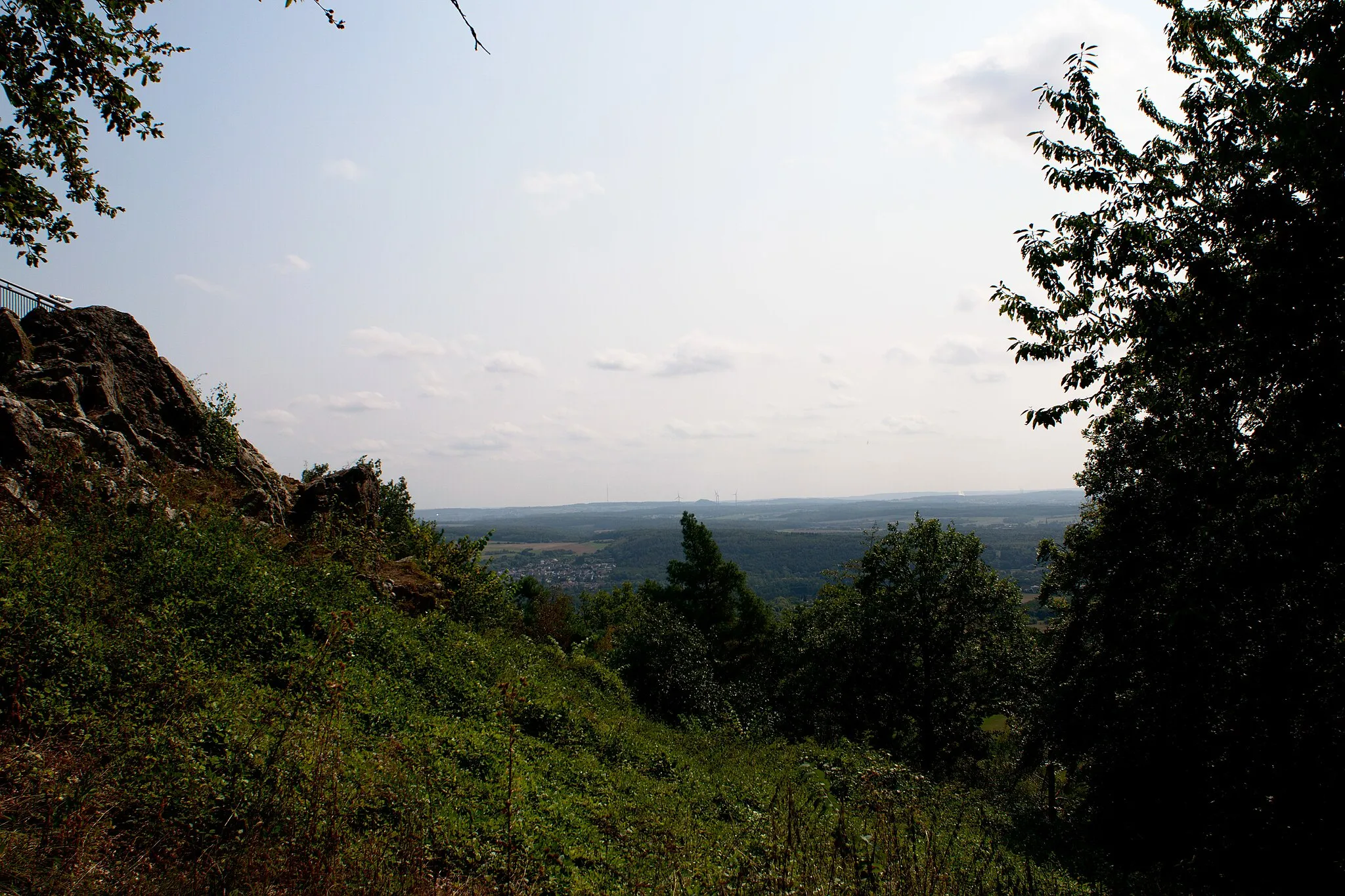 Photo showing: Aussicht von dem Plateau neben dem Gipfel des Litermonts in Richtung Süden.