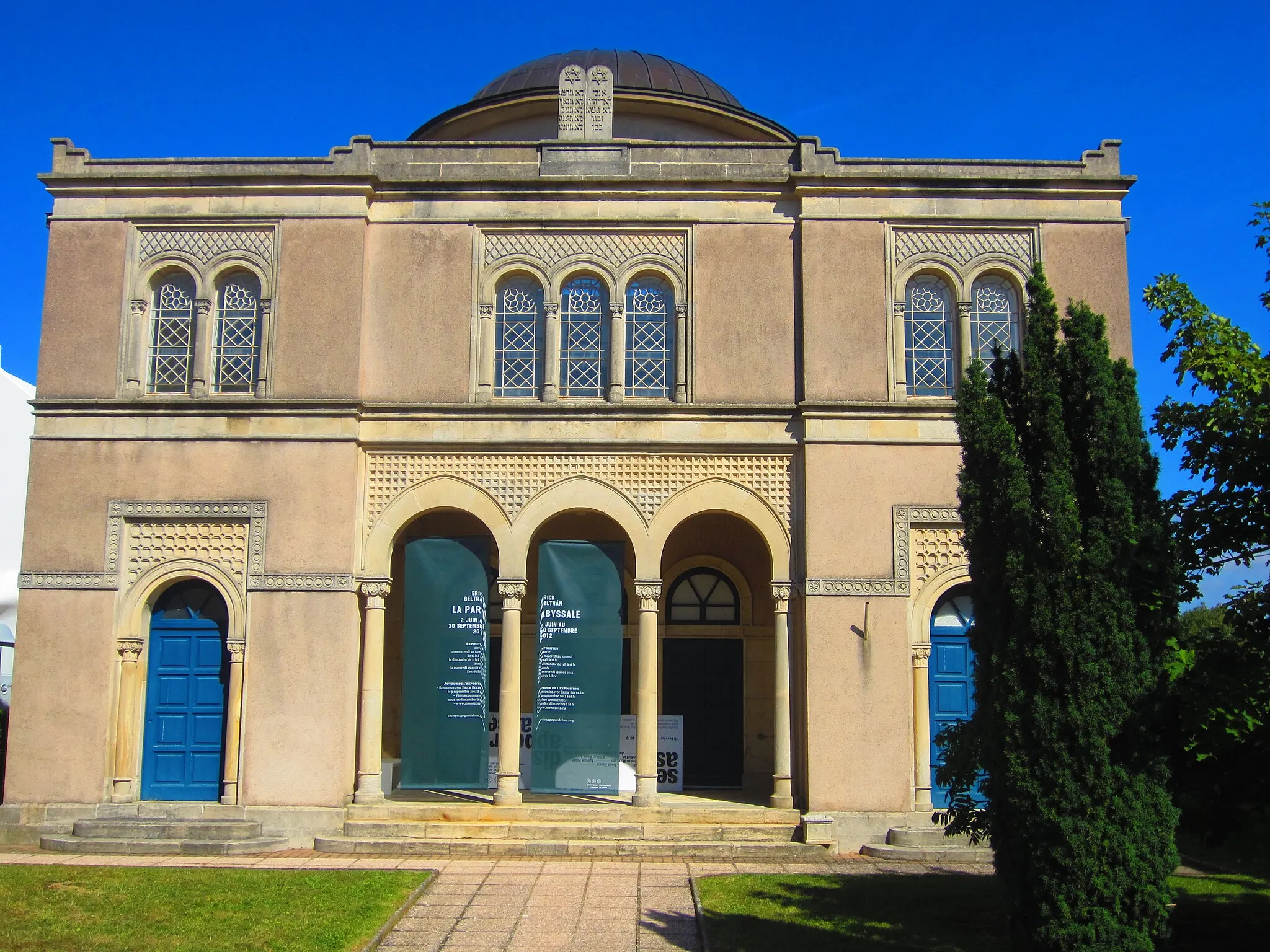 Photo showing: This building is inscrit au titre des monuments historiques de la France. It is indexed in the base Mérimée, a database of architectural heritage maintained by the French Ministry of Culture, under the reference PA00106751 .