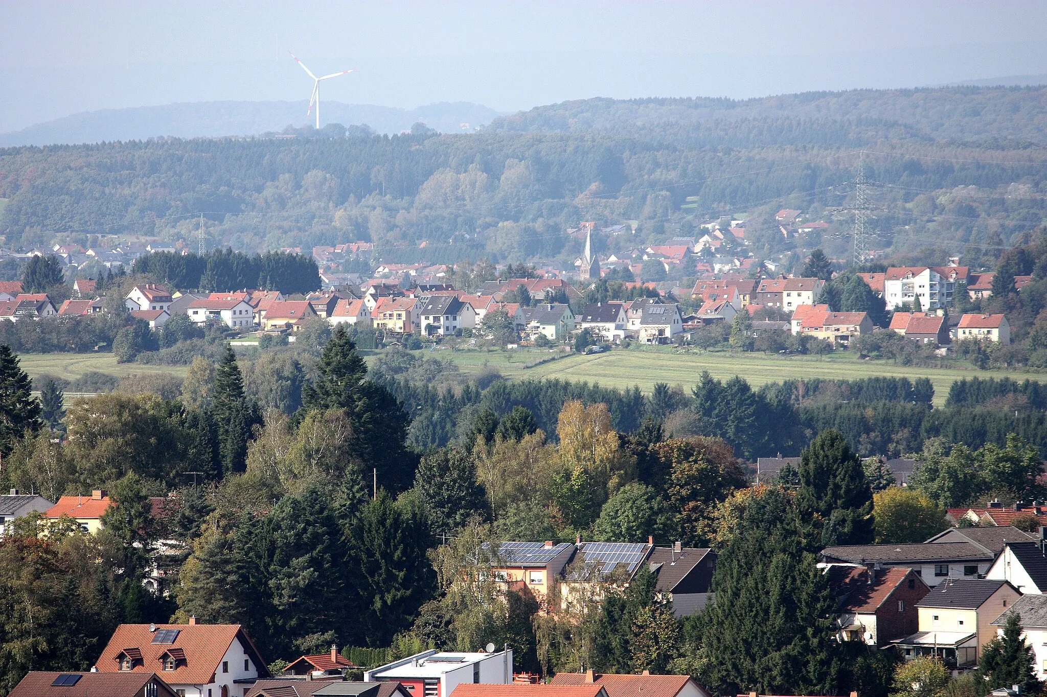 Photo showing: Schiffweiler, view from Reden heap to Wemmetsweiler and Hüttigweiler