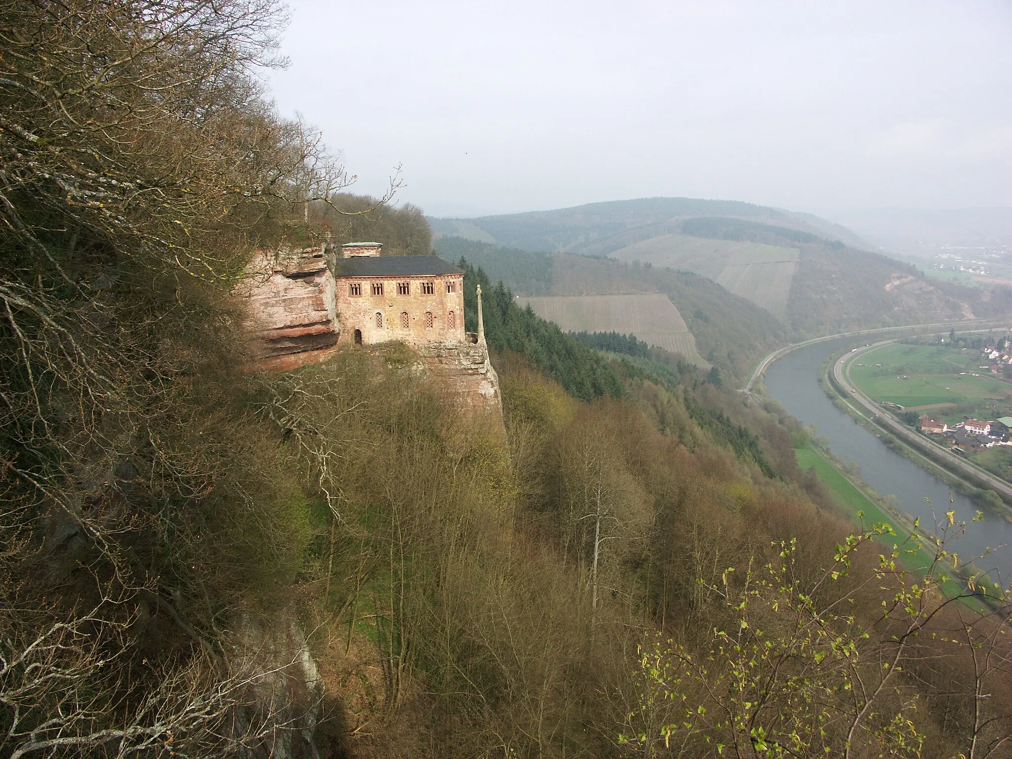 Photo showing: Grabkapelle Johann von Luxemburg, König von Böhmen („der Blinde“ genannt) an der Saar, Kastel-Staadt bei Saarburg, Rheinland-Pfalz, Deutschland.