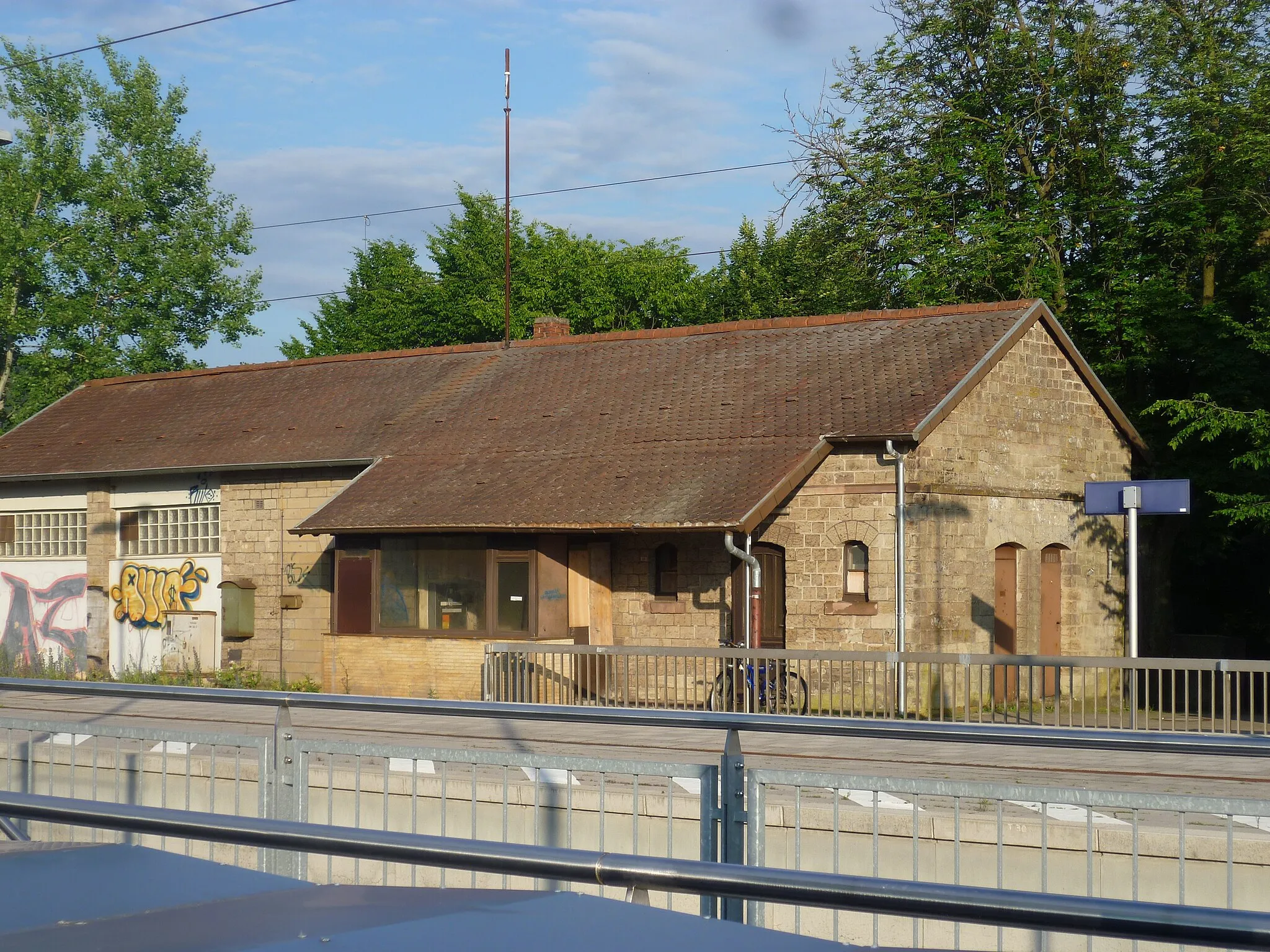 Photo showing: Train station Kirkel