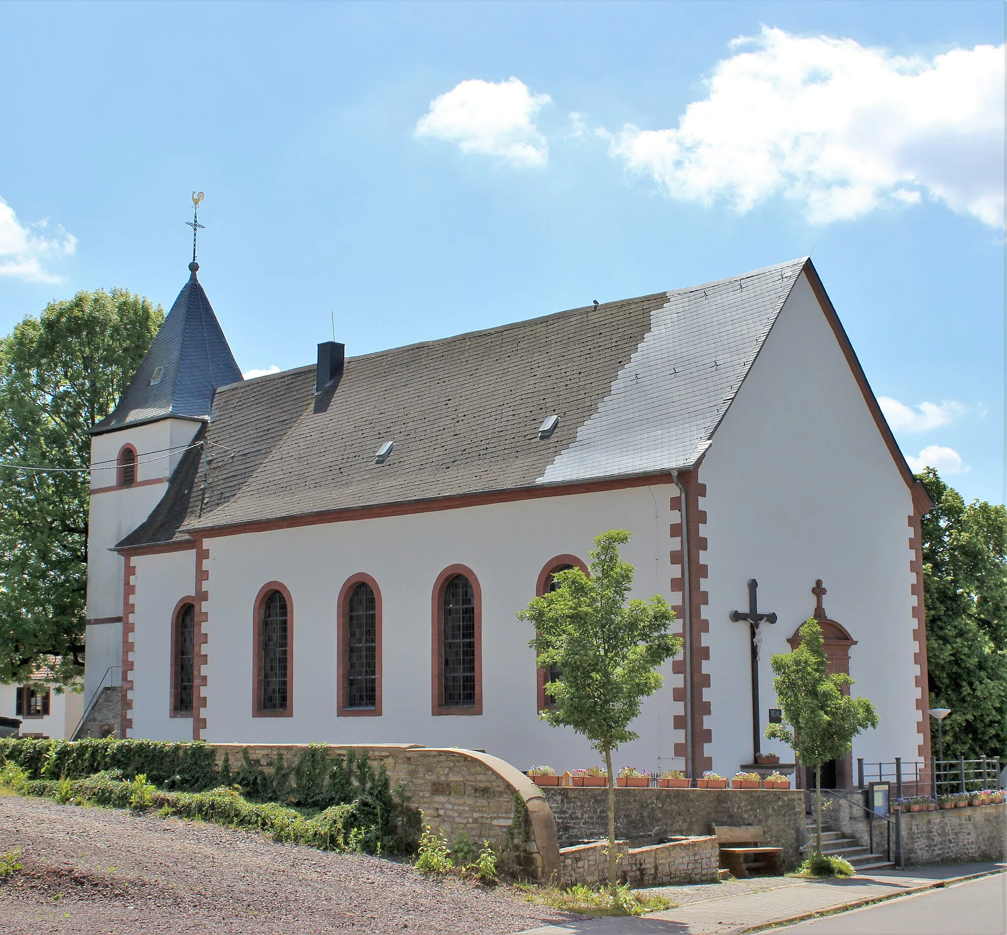 Photo showing: Die katholische Kirche St. Margaretha in Bedersdorf, Gemeinde Wallerfangen, Landkreis Saarlouis, Saarland