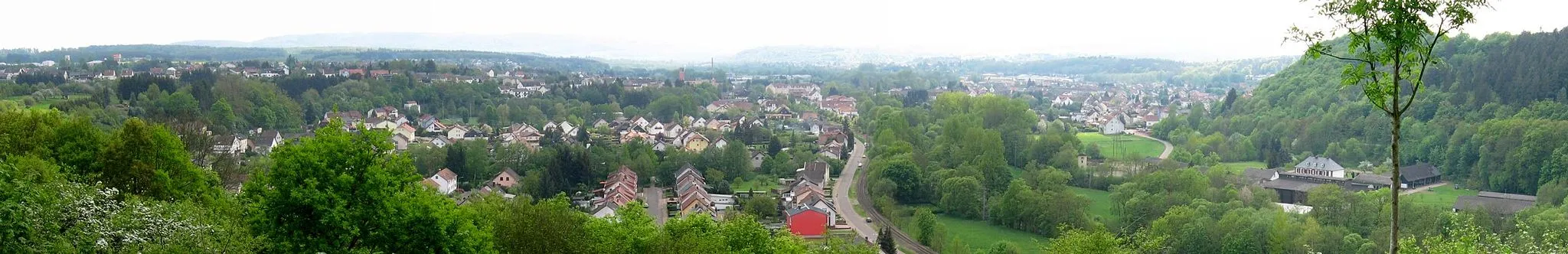 Photo showing: Blick auf de:Schmelz (Saar) von der Kapelle auf Marienfried