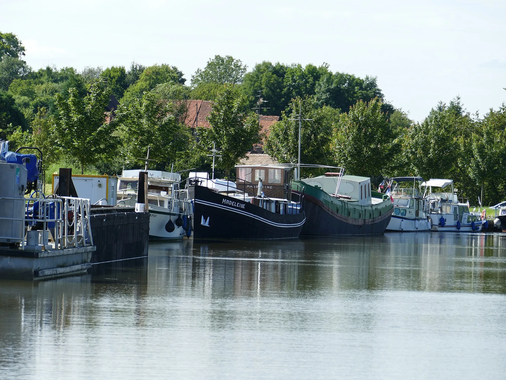 Photo showing: Der Hafen Bissert-Harskirchen am Saar-Kanal