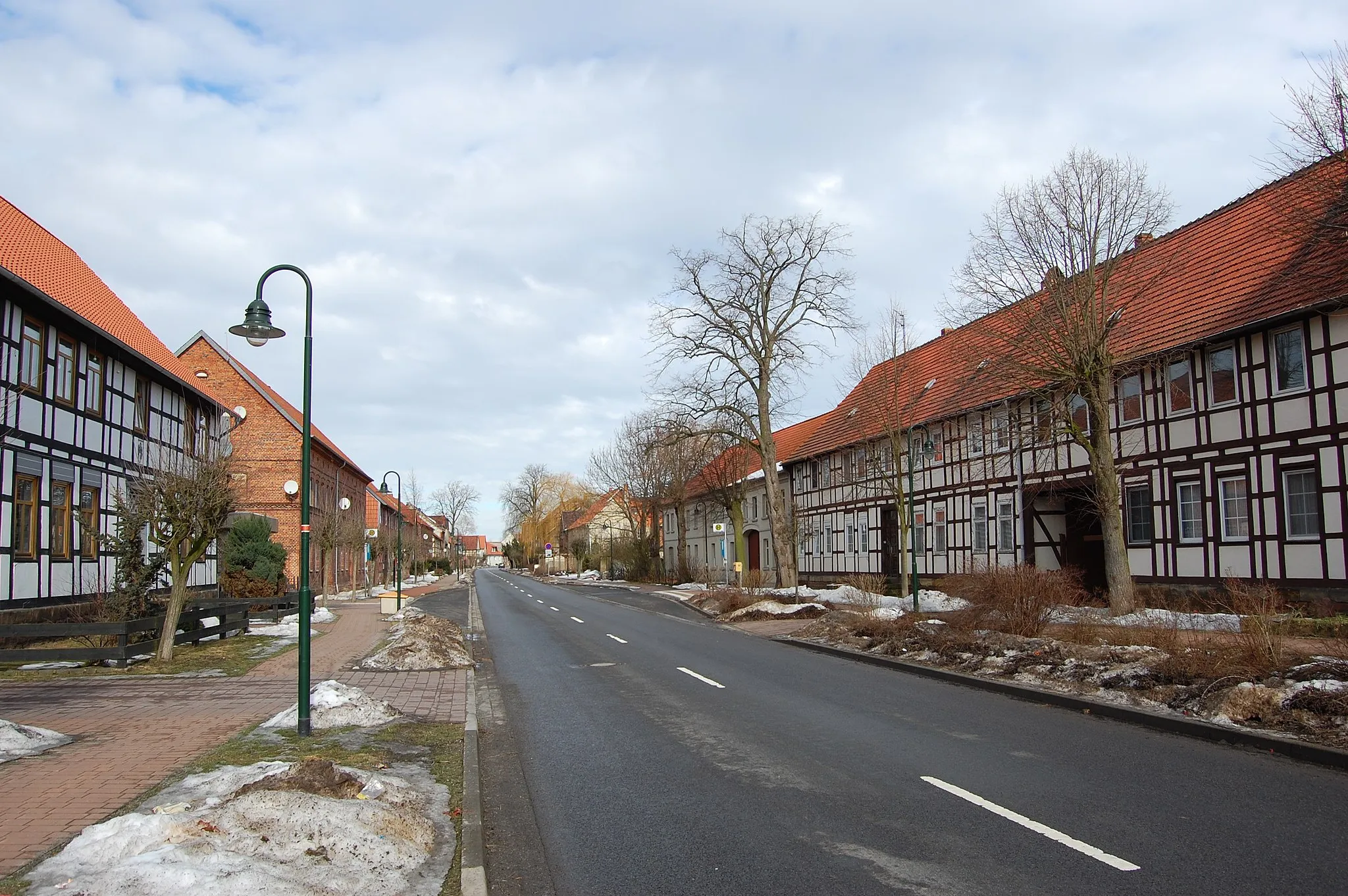 Photo showing: Straße in Uthmöden