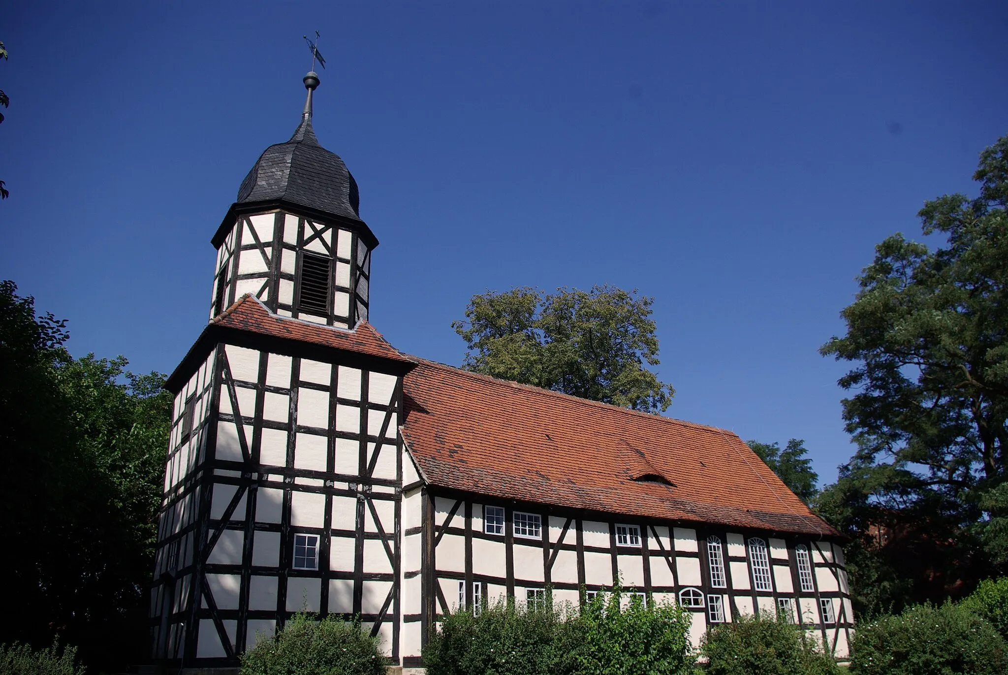 Photo showing: Herzberg/Elster in Brandenburg. Die Kirche im Ortsteil Arnsnesta steht unter Denkmalschutz. Die Kirche wurde im 17. Jahrhundert errichtet.