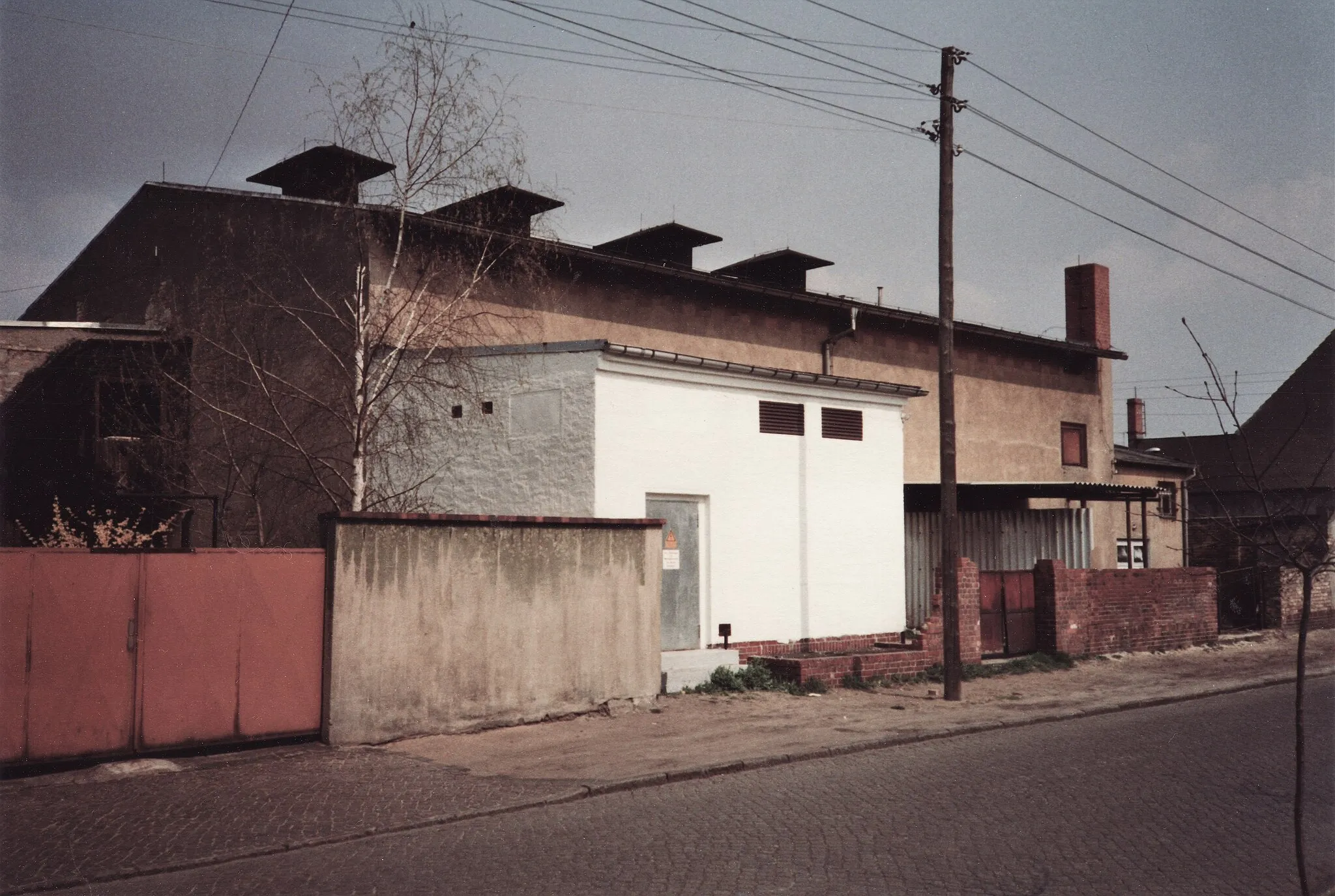 Photo showing: Karl-Marx-Straße 6, Wittenberg, CAPITOL Piesteritz (1993) 3