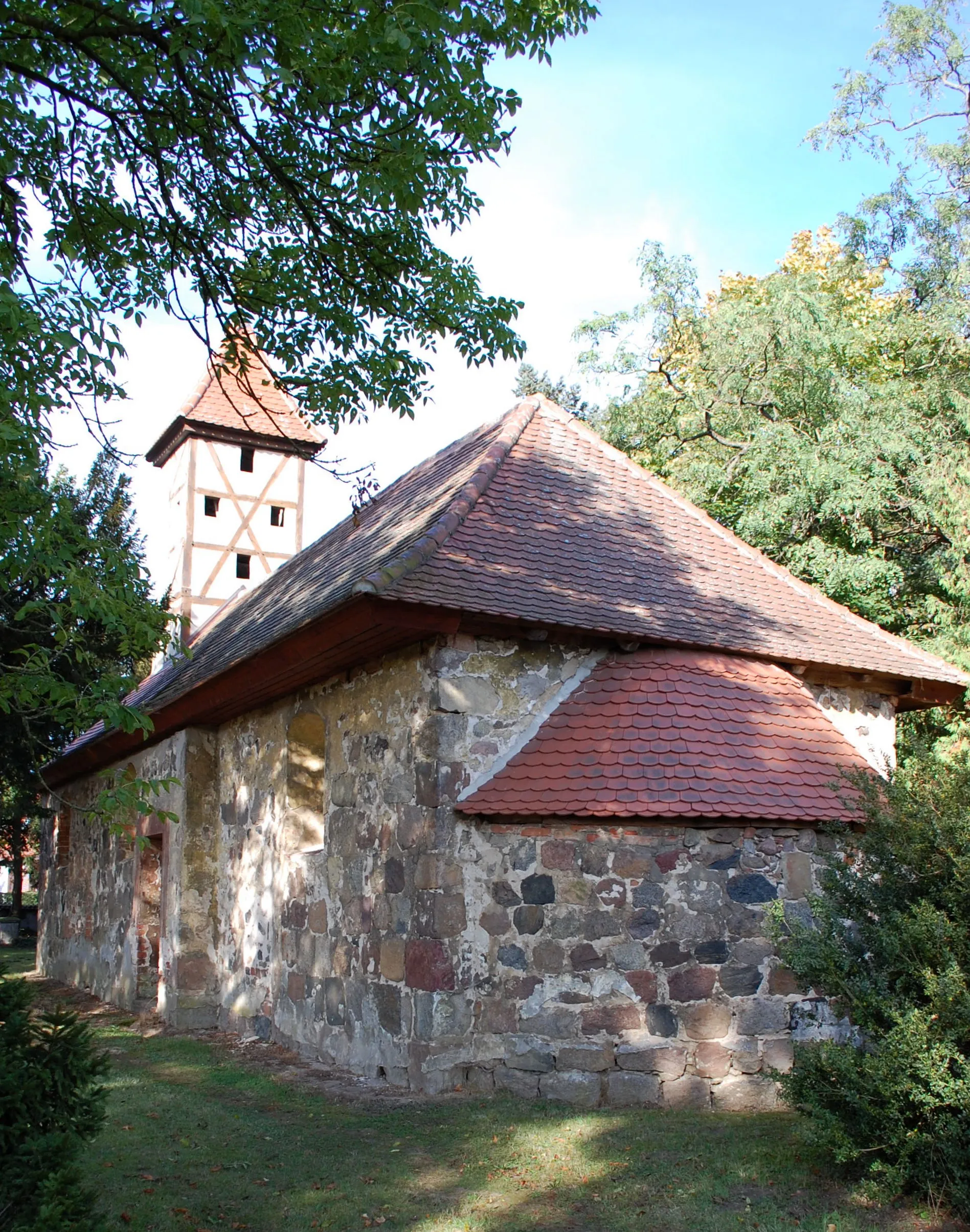 Photo showing: Dorfkirche in Lüttgenziatz