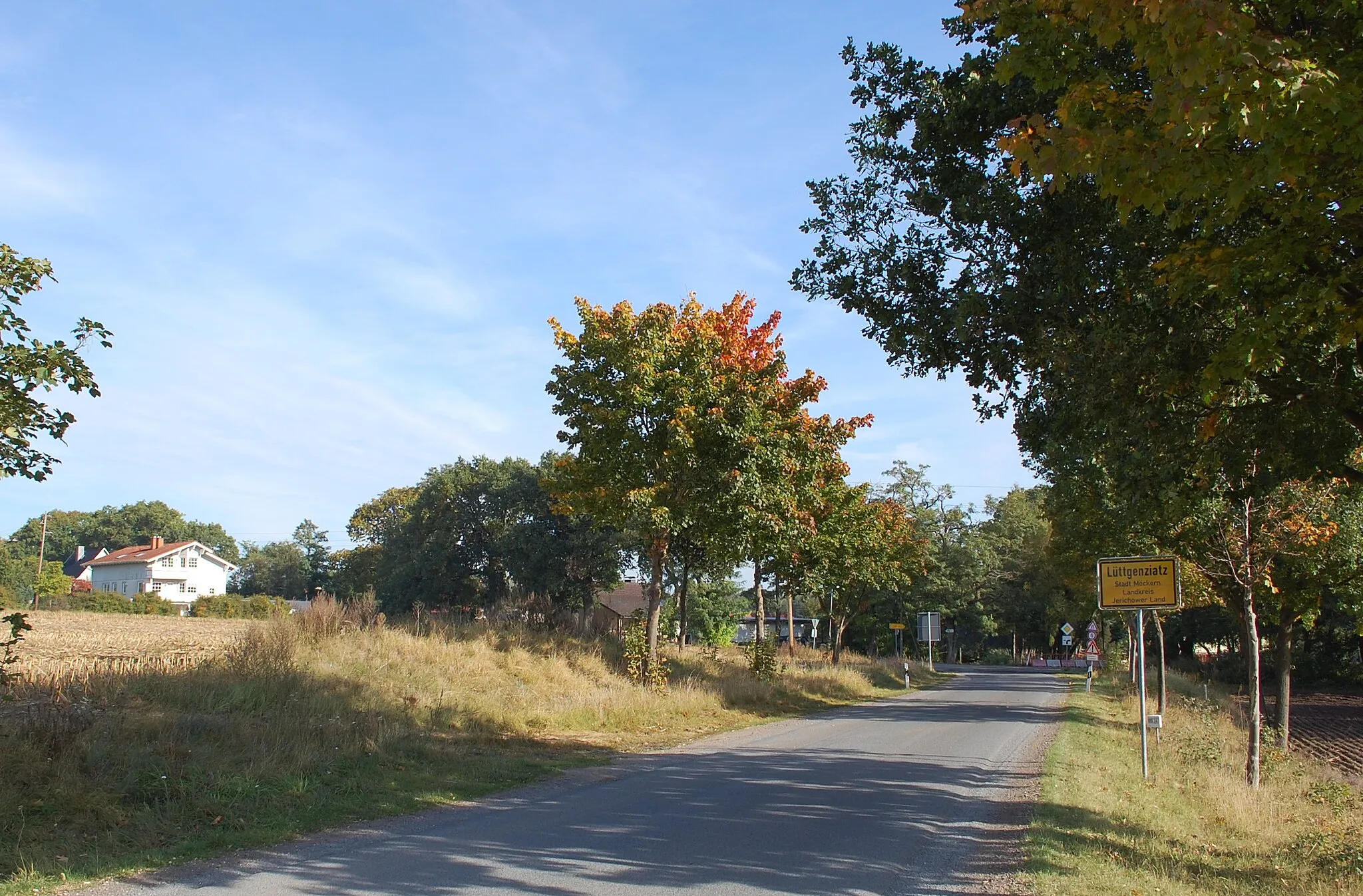 Photo showing: Lüttgenziatz Ortseingang