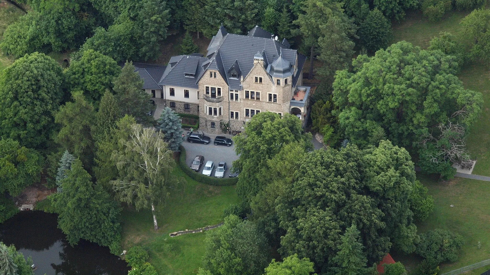 Photo showing: Schloss Stecklenberg, Luftaufnahme (2015)