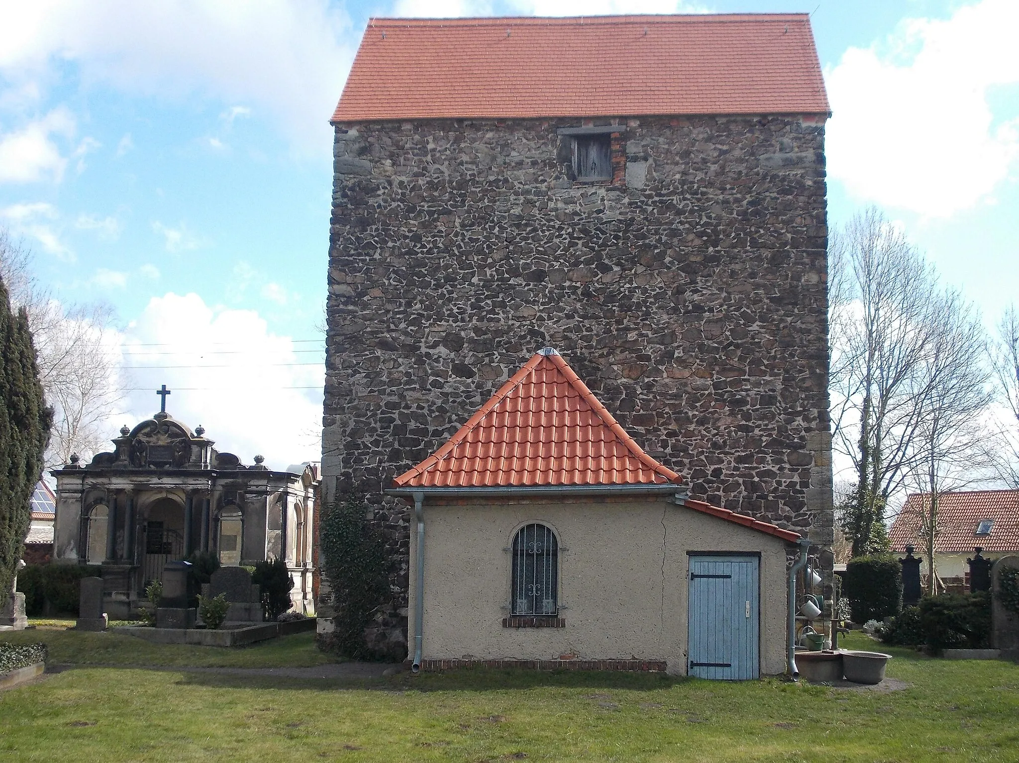 Photo showing: St. Nicholas' Church in untermaschwitz (Landsberg, district: Saalekreis, Saxony-Anhalt)